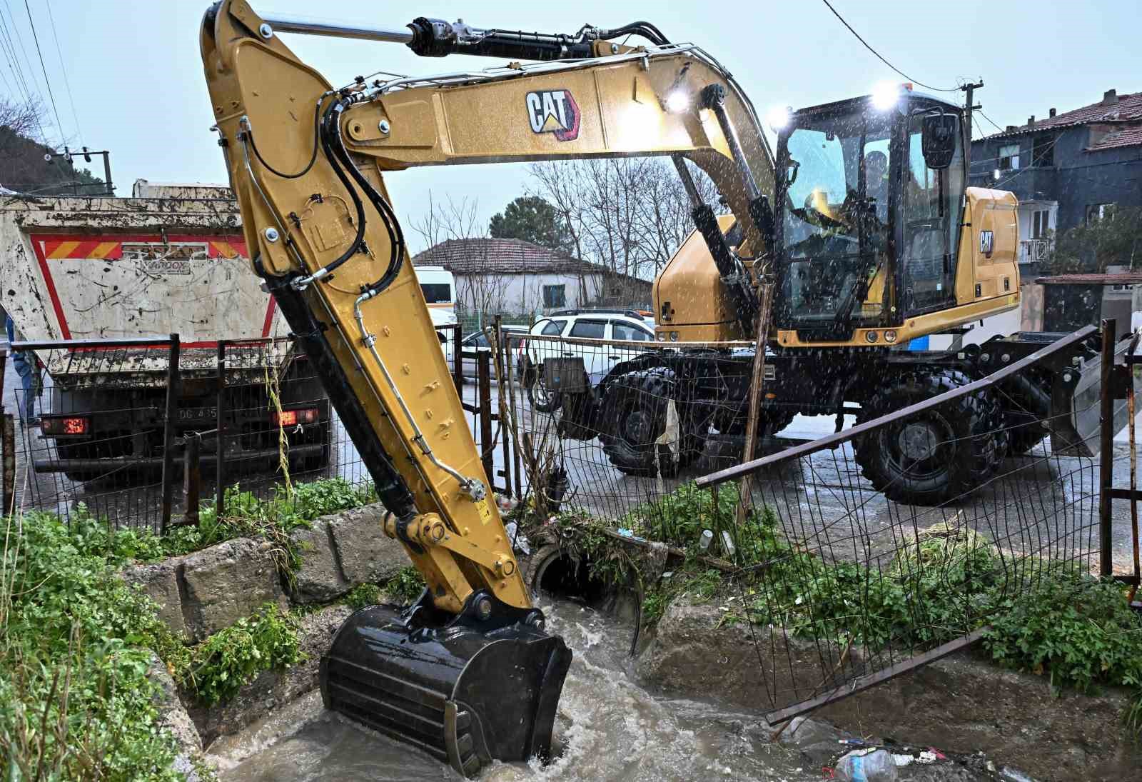 Manisa’da ’sağanak yağış’ seferberliği
