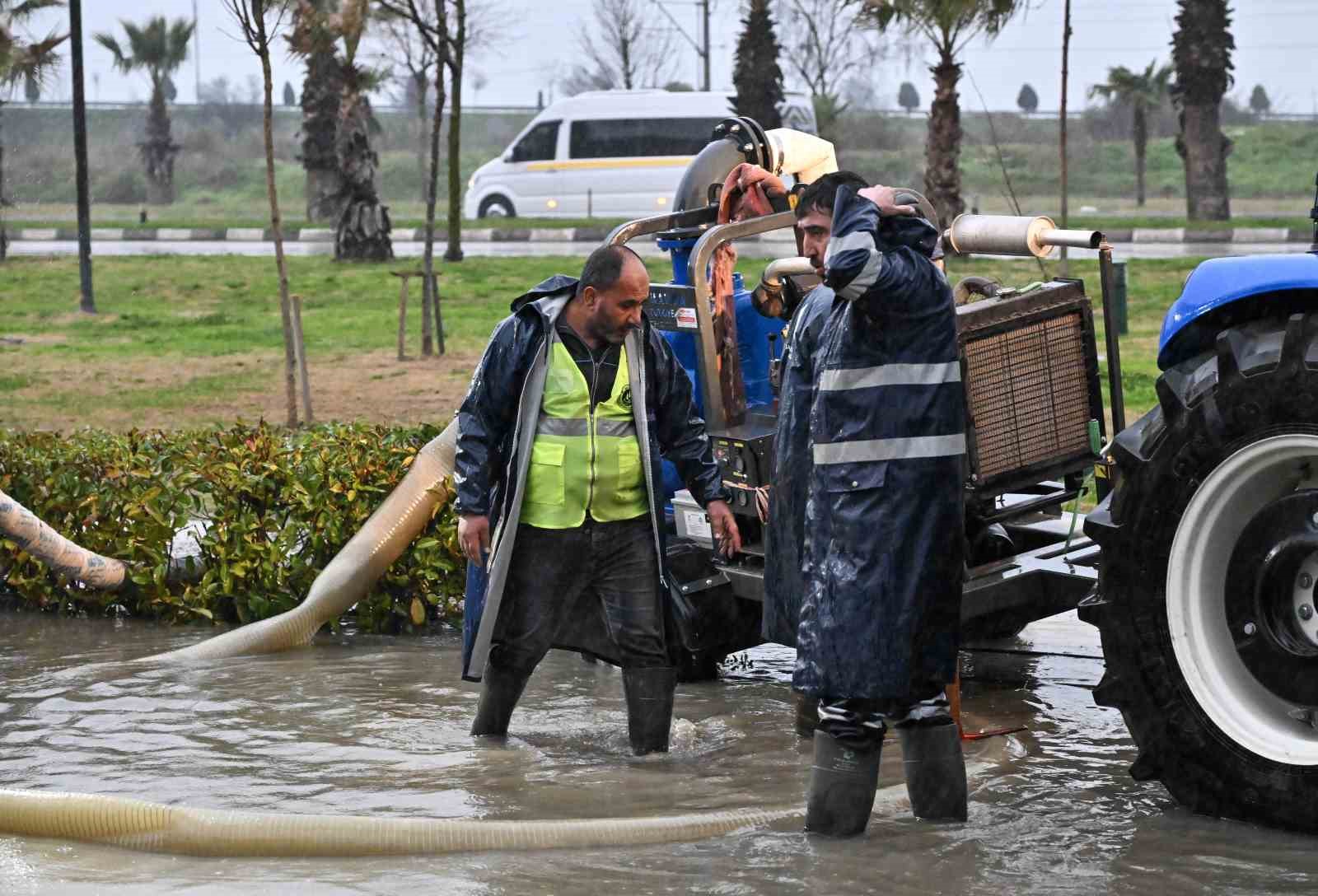 Manisa’da ’sağanak yağış’ seferberliği

