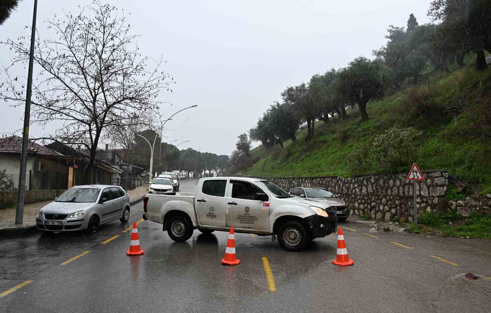 Manisa’da ’sağanak yağış’ seferberliği
