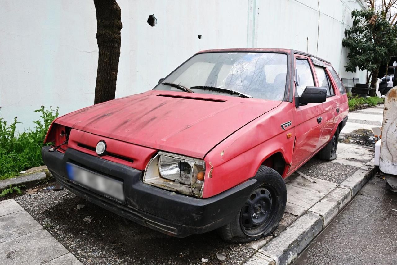 Manisa’da sahipsiz ve hurda araçlar kaldırılıyor
