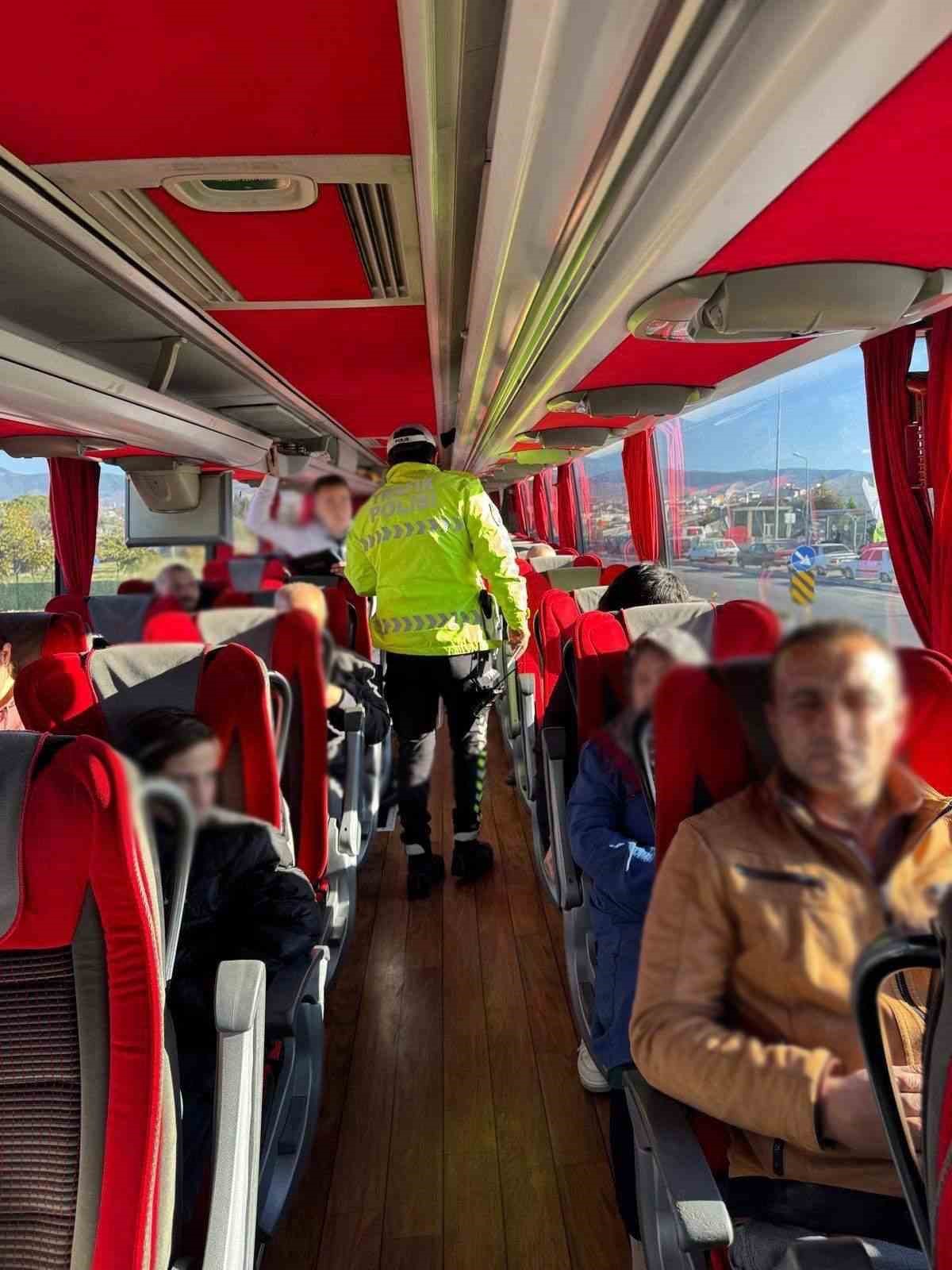 Manisa’da terminallerde otobüslere emniyet kemeri denetimi
