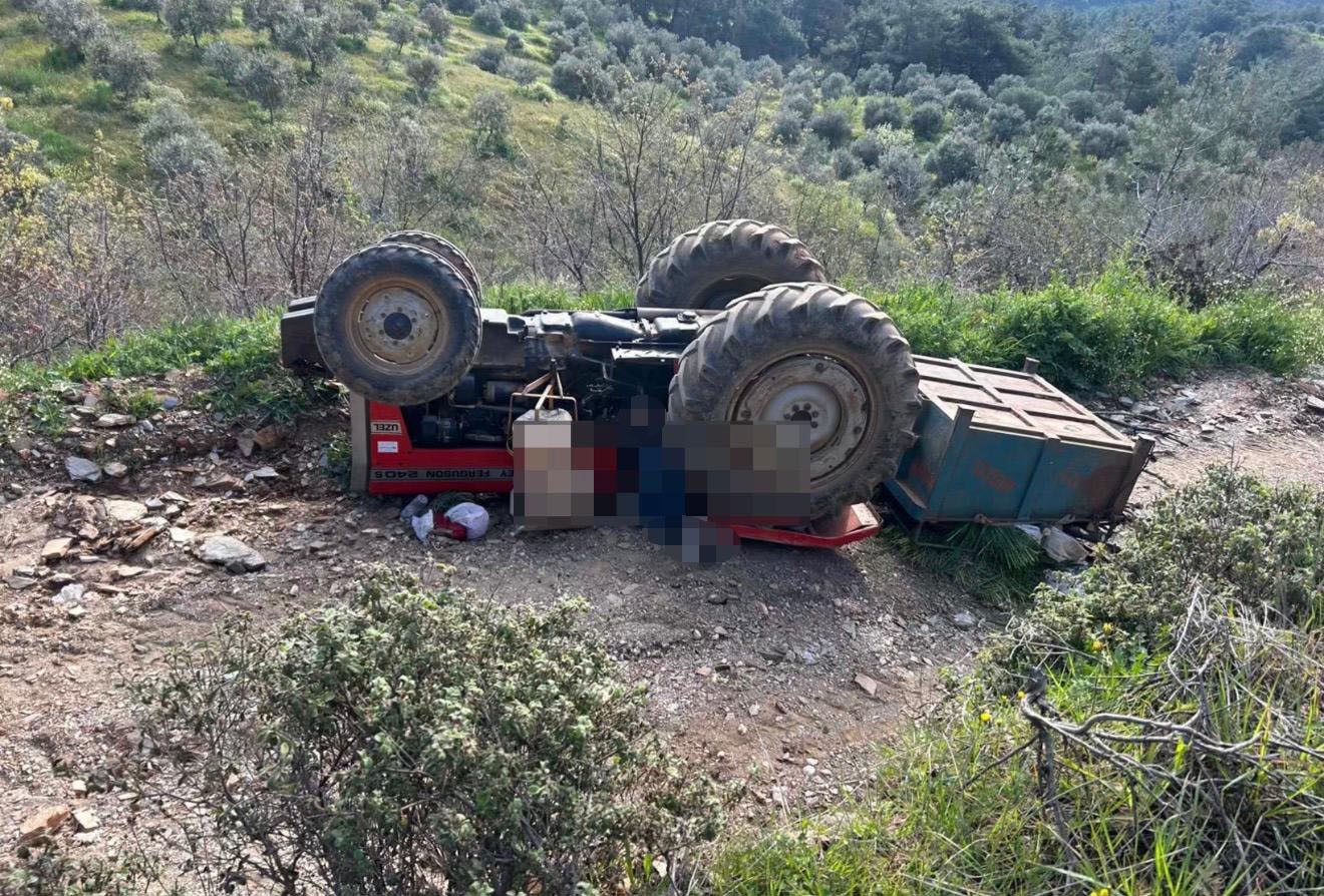 Manisa’da traktör devrildi: 3 ölü

