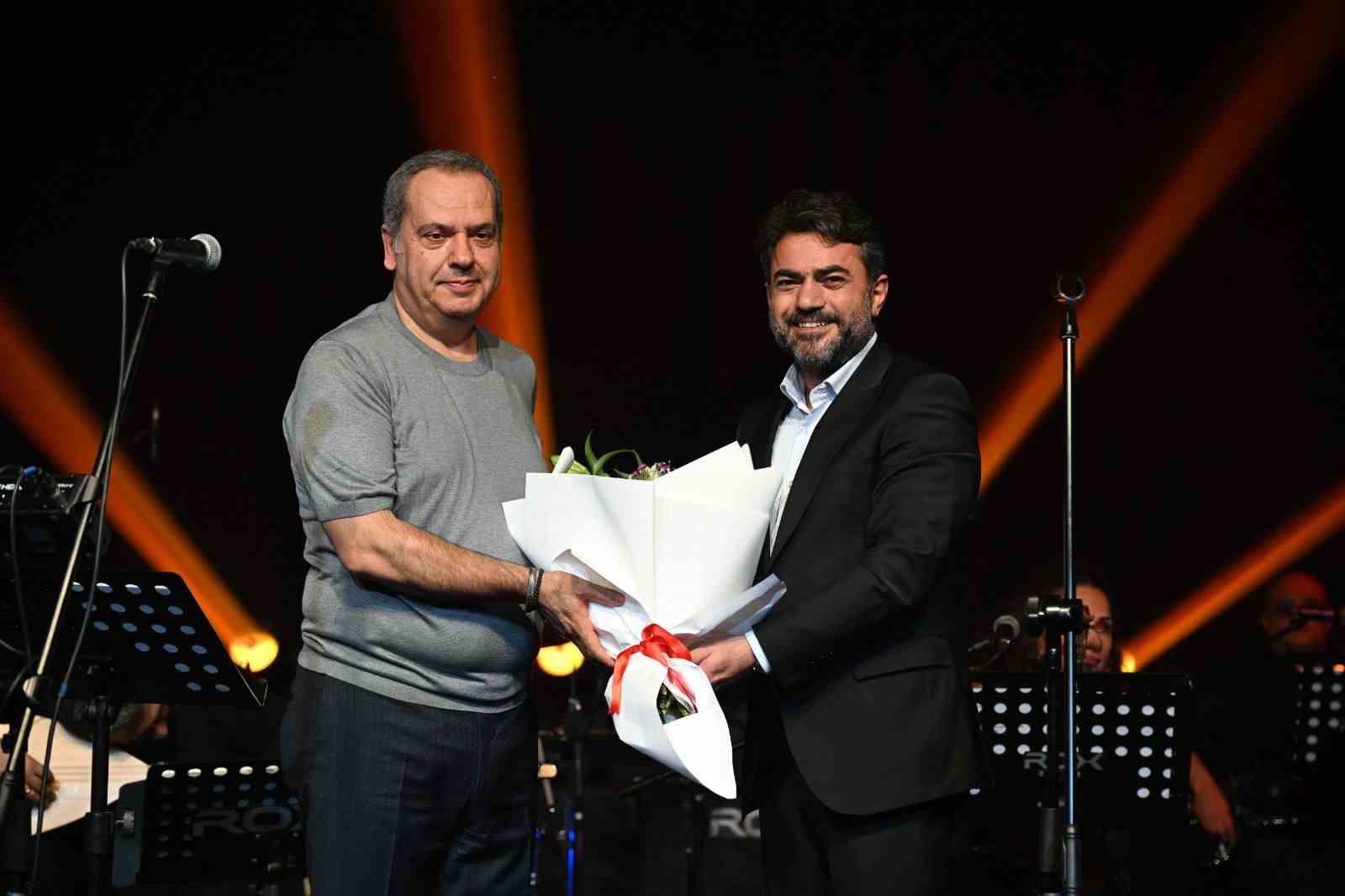 Manisa’da "Ustalara Saygı" gecesine büyük ilgi
