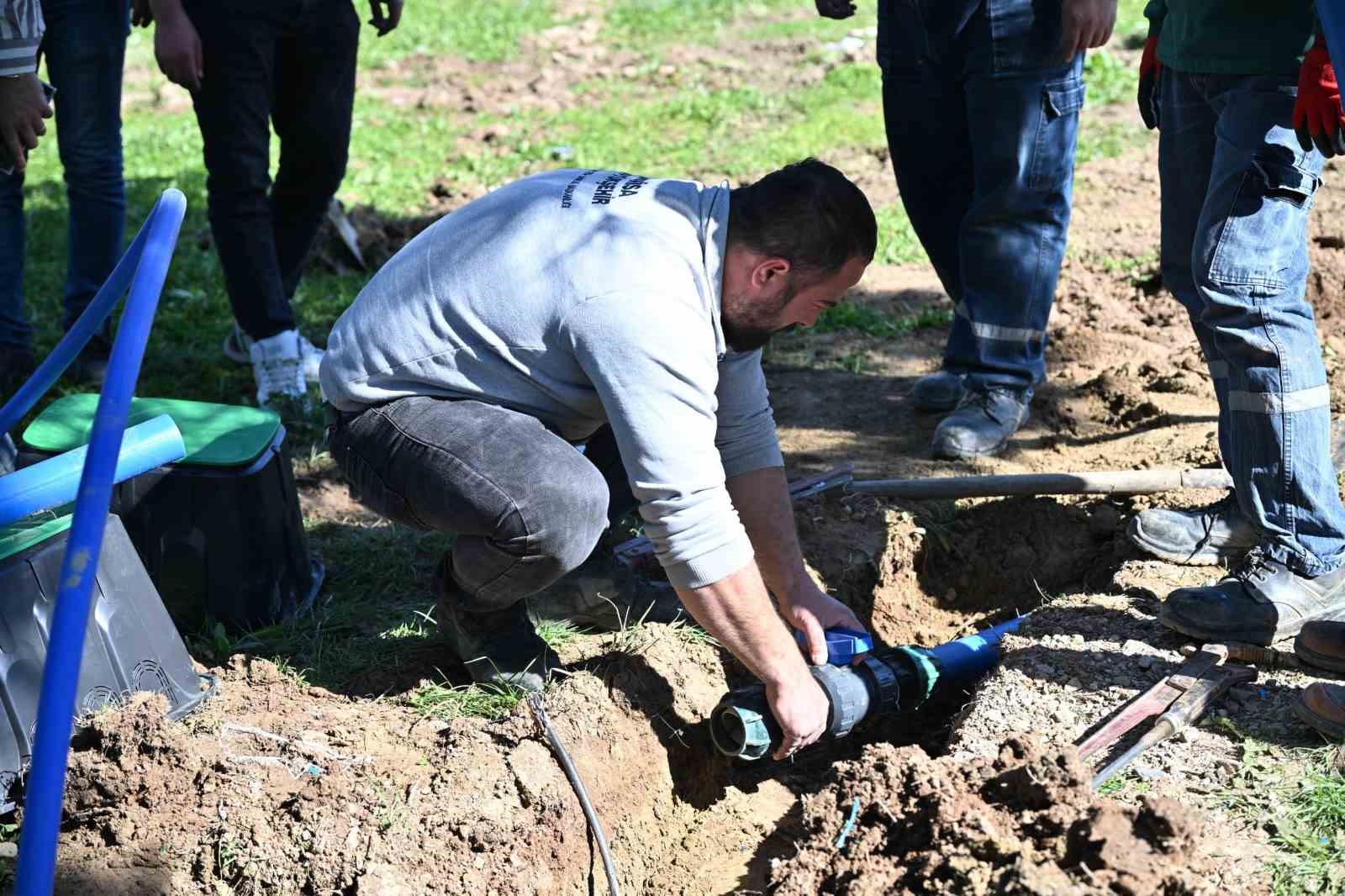 Manisa’da yeşil alanlarda akıllı sulama dönemi başladı
