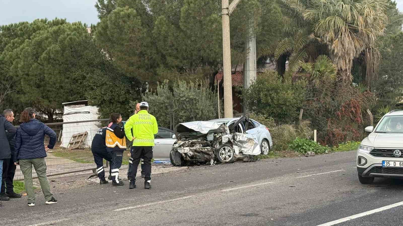 Manisa’da zincirleme trafik kazası: 2 ölü, 4 yaralı
