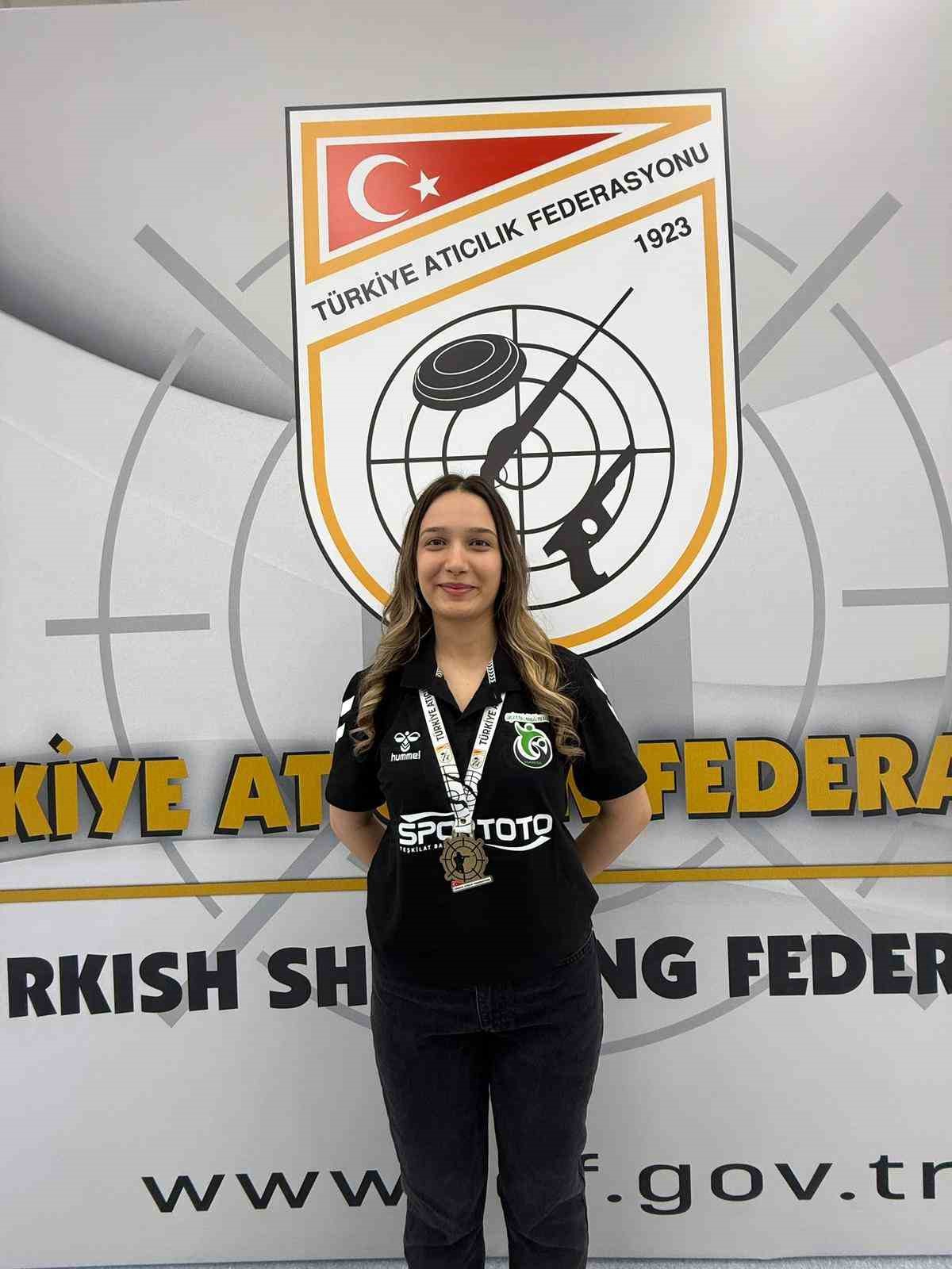 Manisalı atıcılardan 2 şampiyonluk
