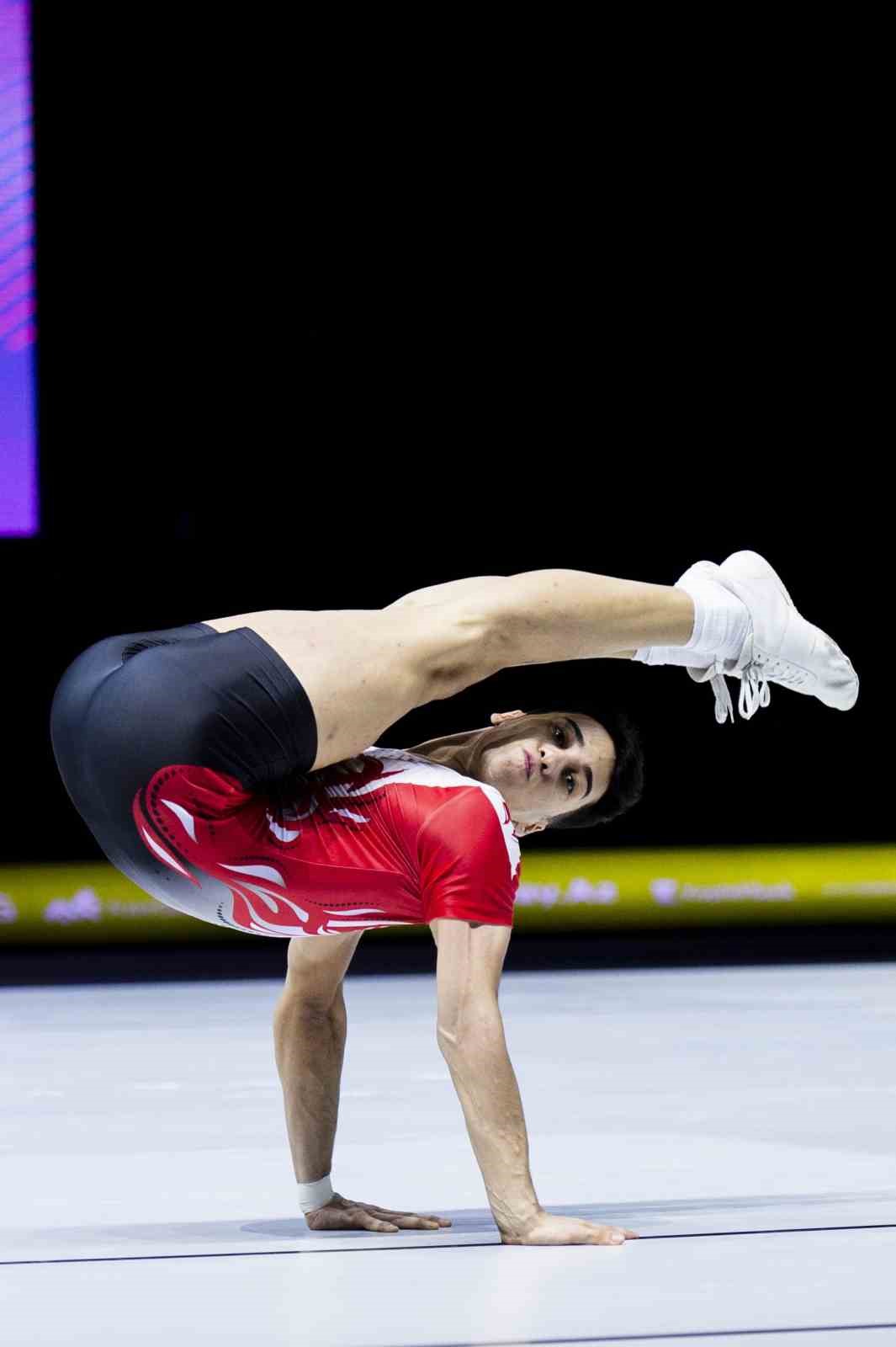 Manisa’nın gururu Ercoş, cimnastiğin geleceğini şekillendiriyor
Manisa’nın gururu Ercoş, cimnastiğin geleceğini şekillendiriyor