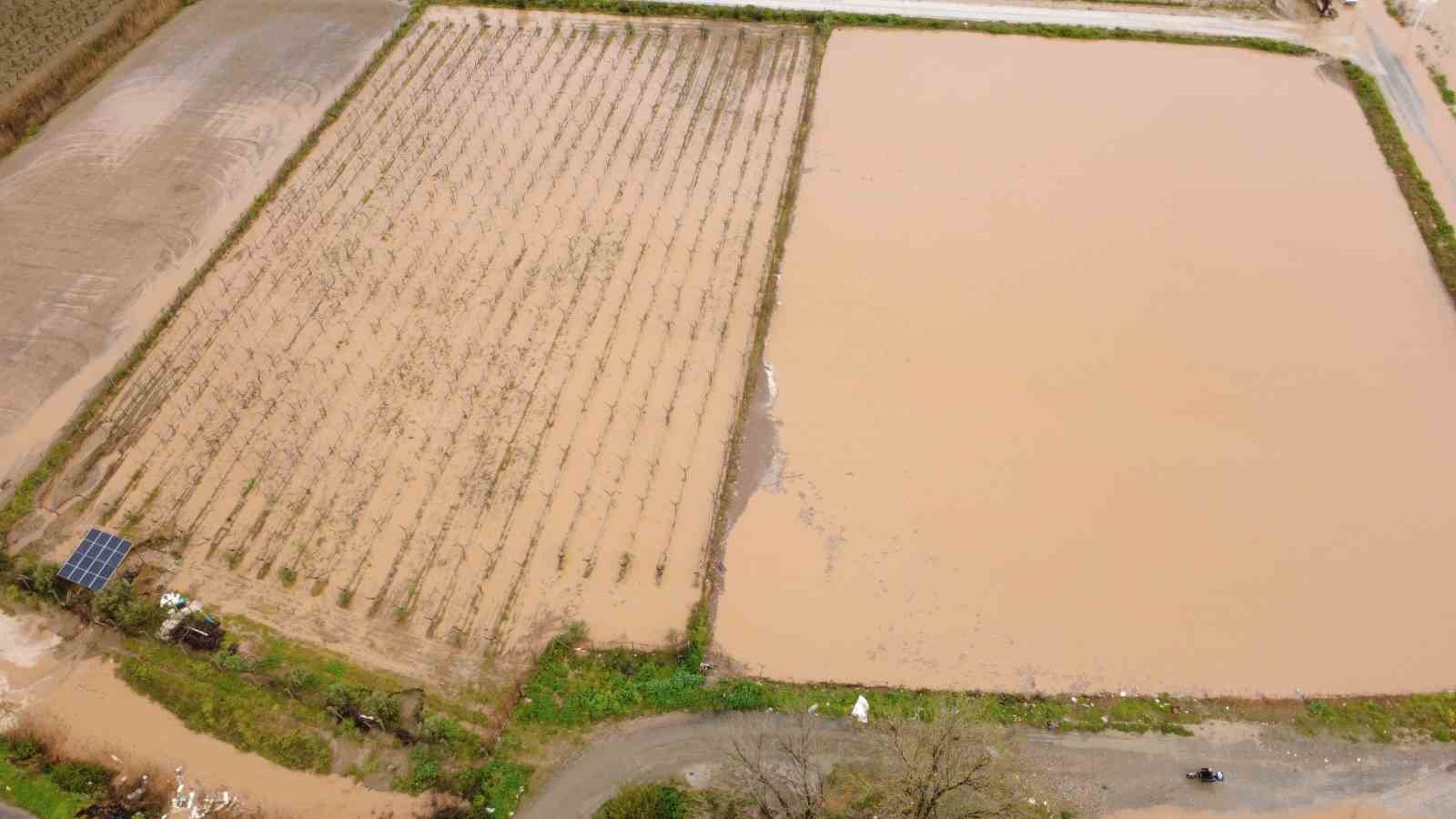 Manisa’nın Salihli ilçesi yağış felaketi yaşadı
