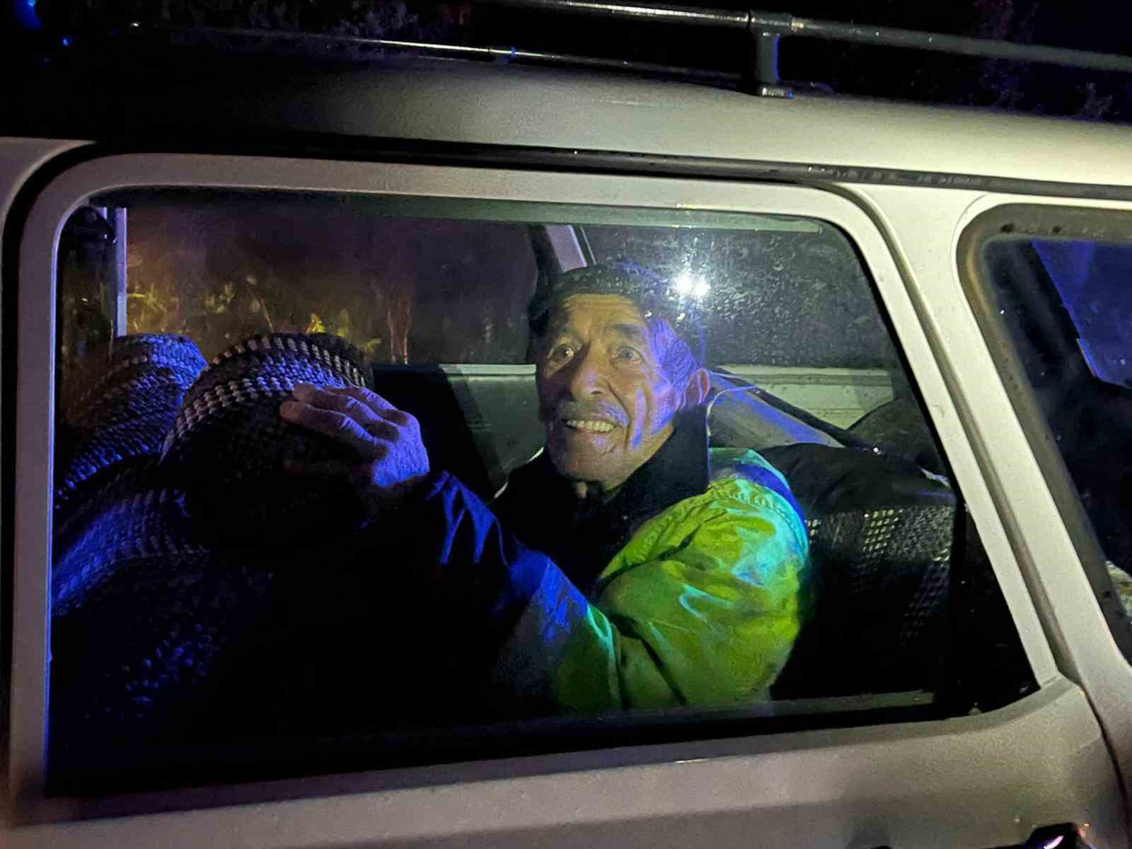 Mantar ararken kaybolan yaşlı adam için ekipler seferber oldu
