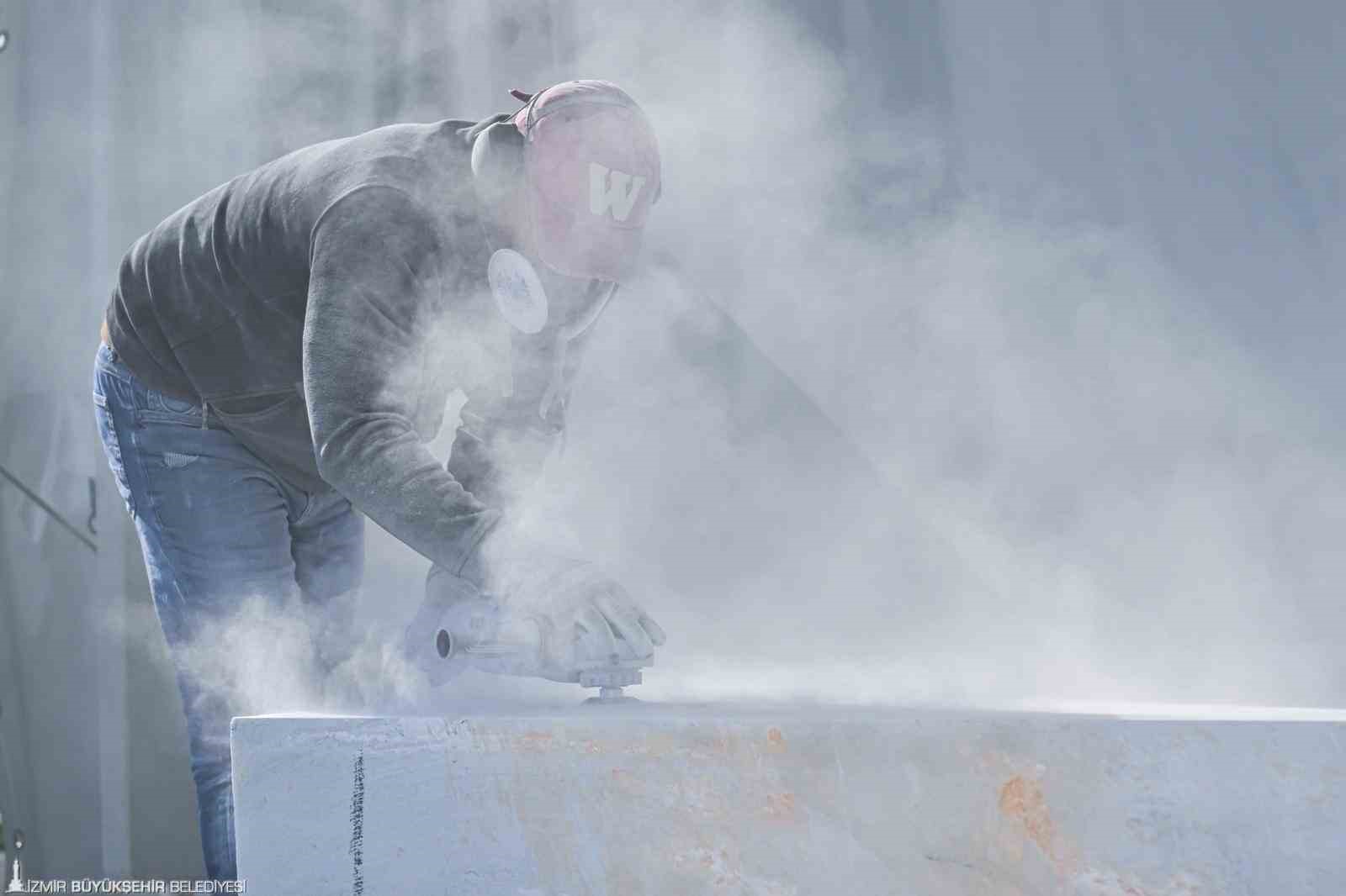 Marble İzmir’de mermer sanata dönüşüyor
