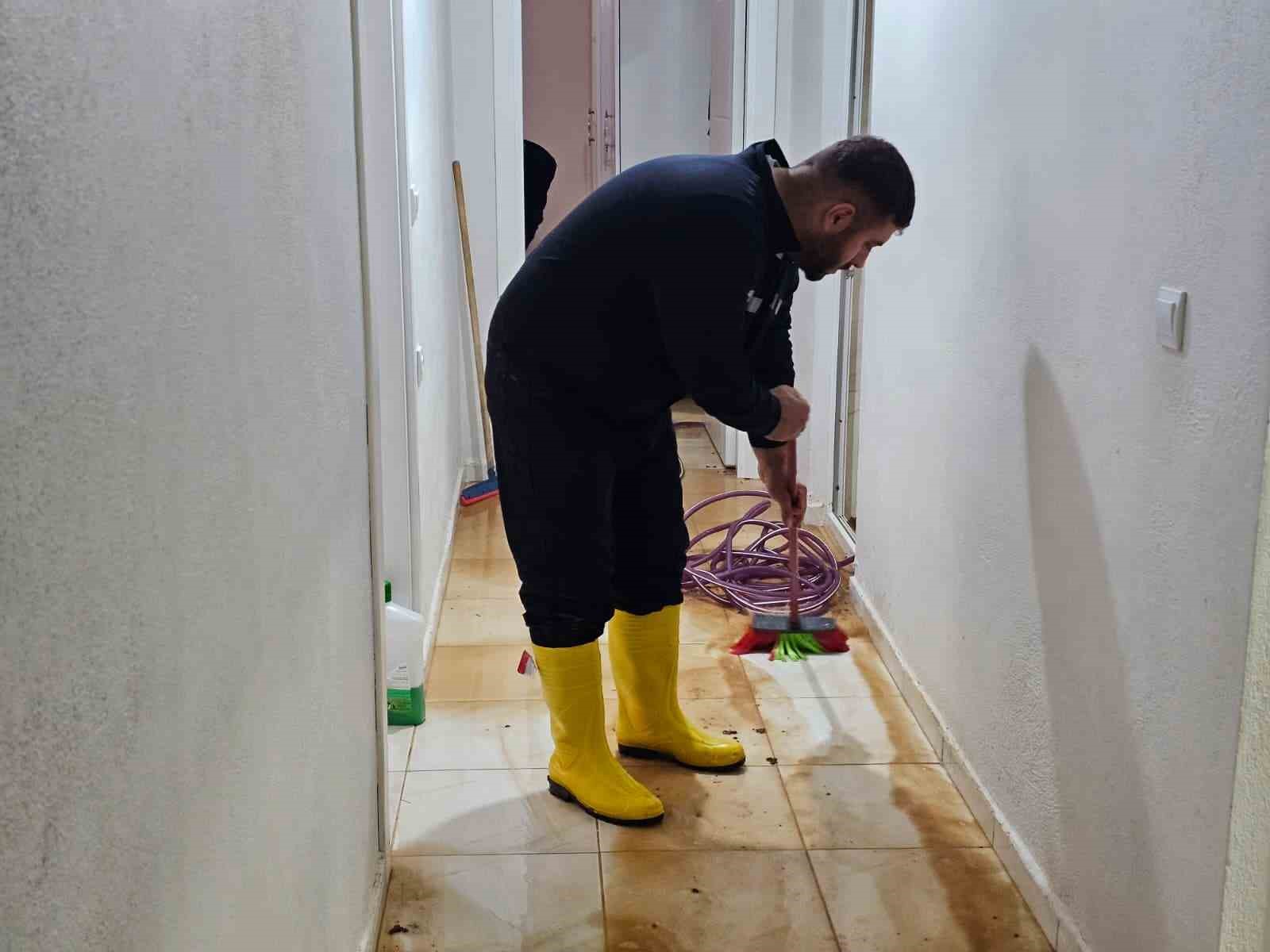 Mardin Büyükşehir Belediyesi ve MARSU’dan sel seferberliği
