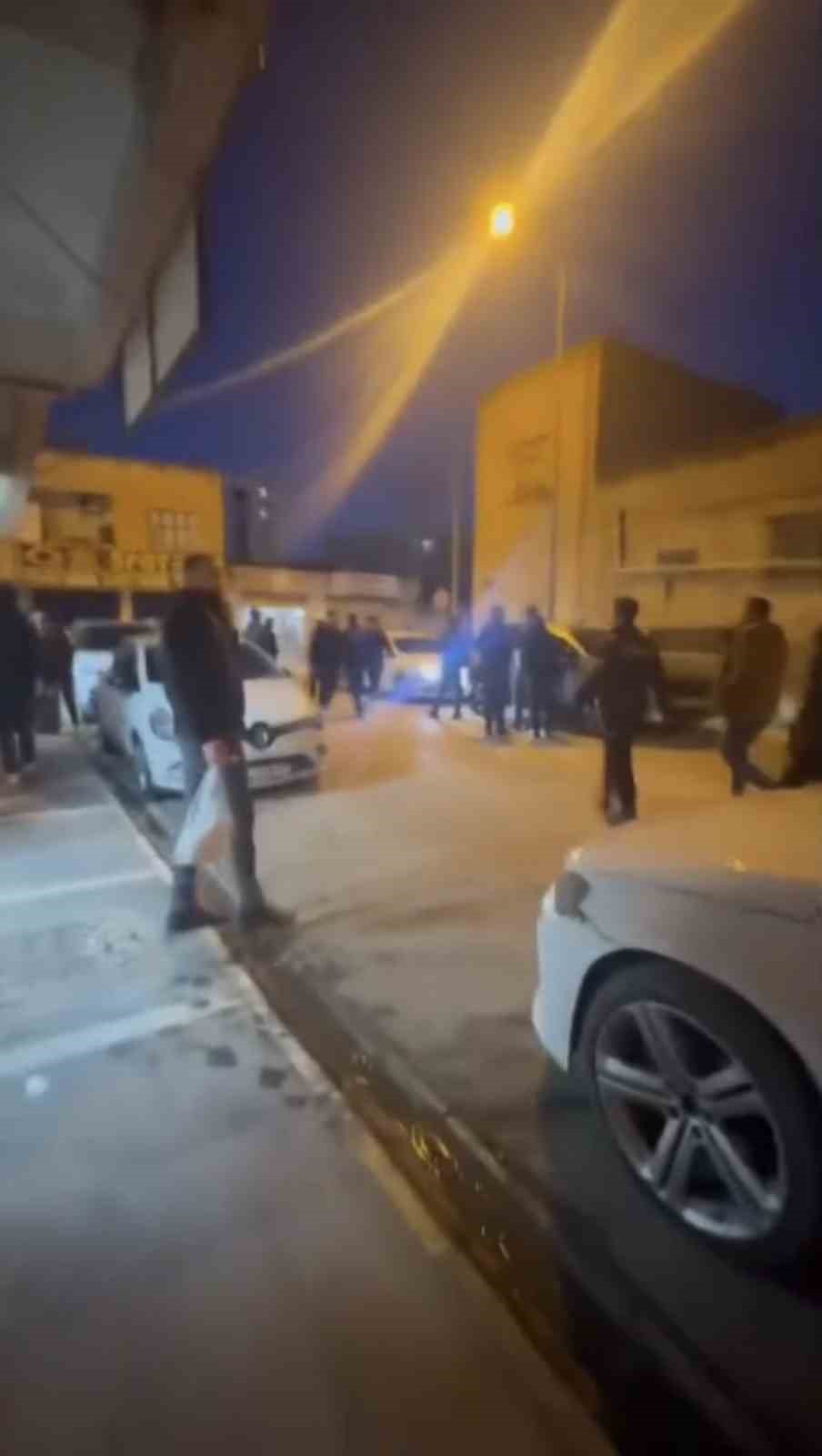 Mardin’de 3 kişinin yaralandığı silahlı kavga kamerada
