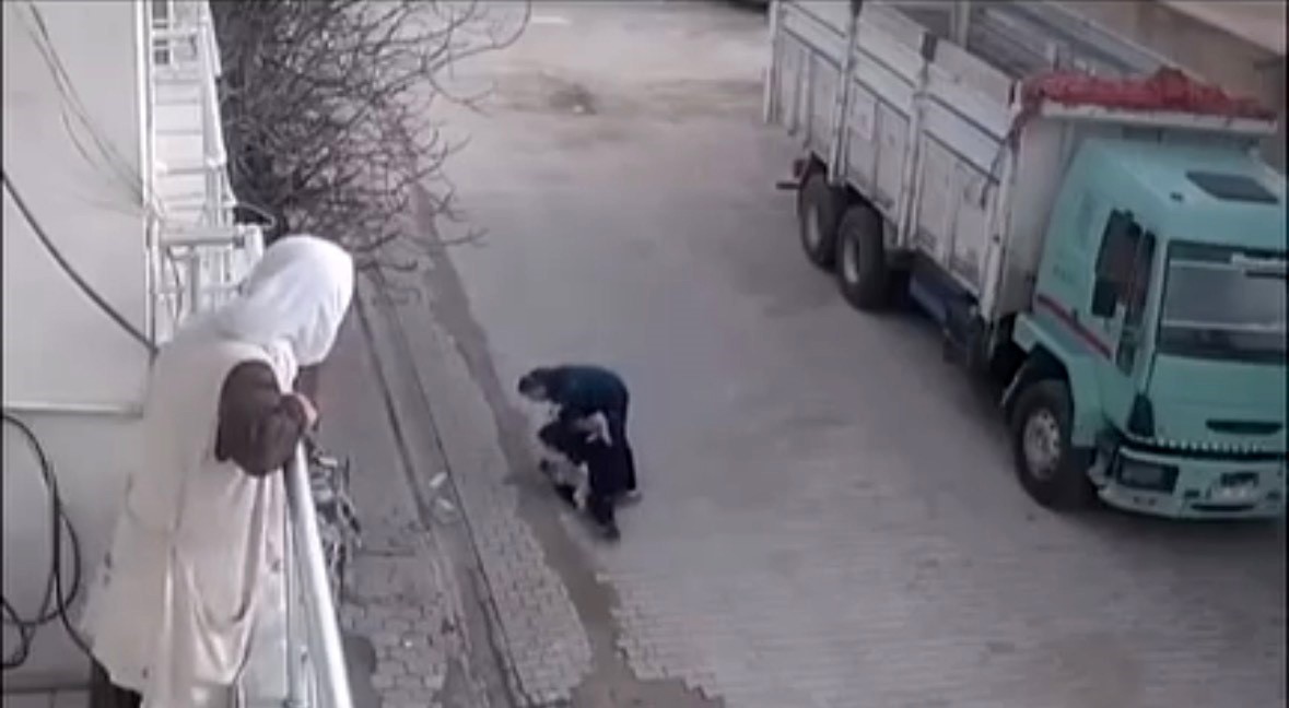 Mardin’de bebekli anneye ve çocuğa saldıran şahıs tutuklandı
