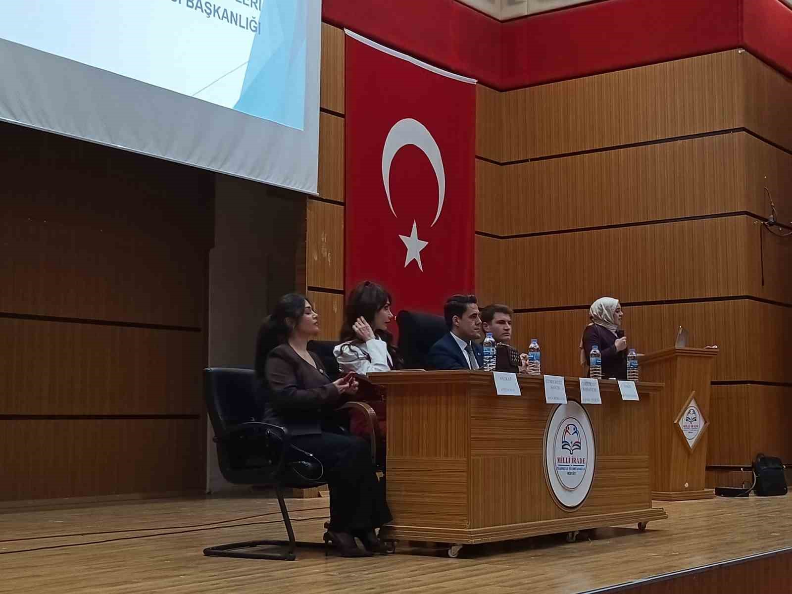 Mardin’de çocuk mağduriyeti ve süreci konulu eğitim ve çalıştay düzenlendi
