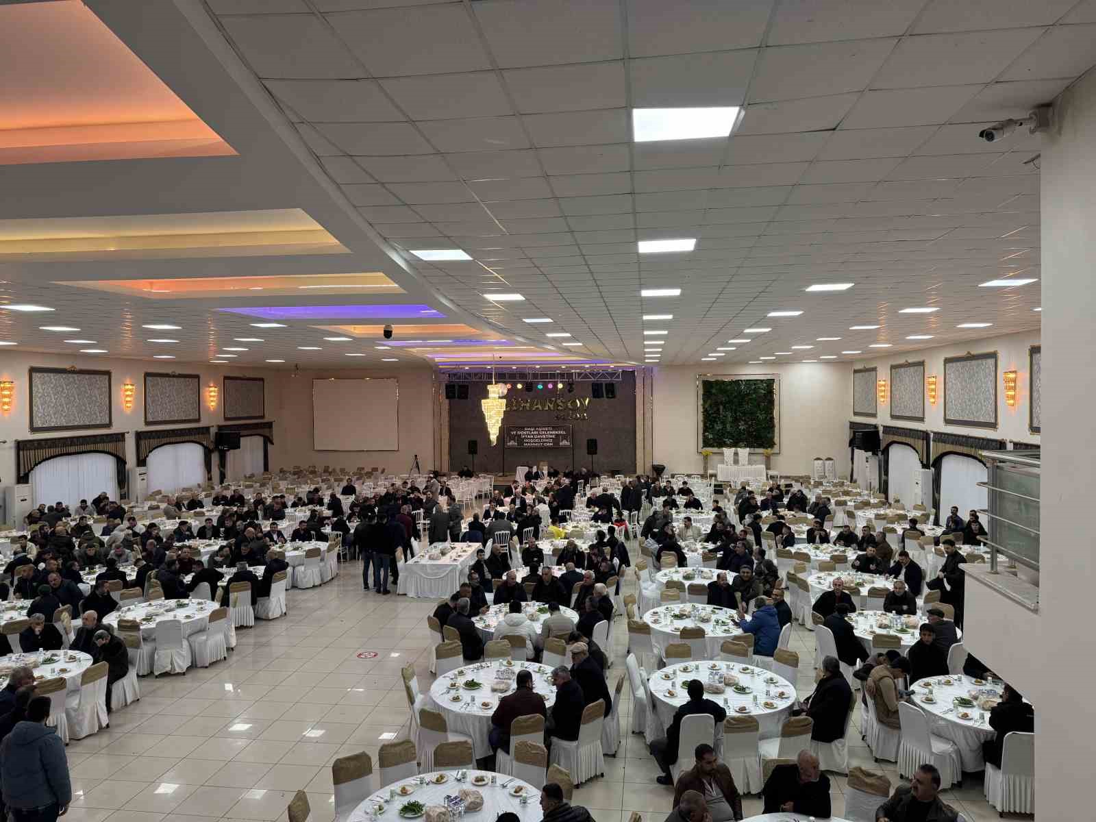 Mardin’de Daşi aşiretinden iftar
