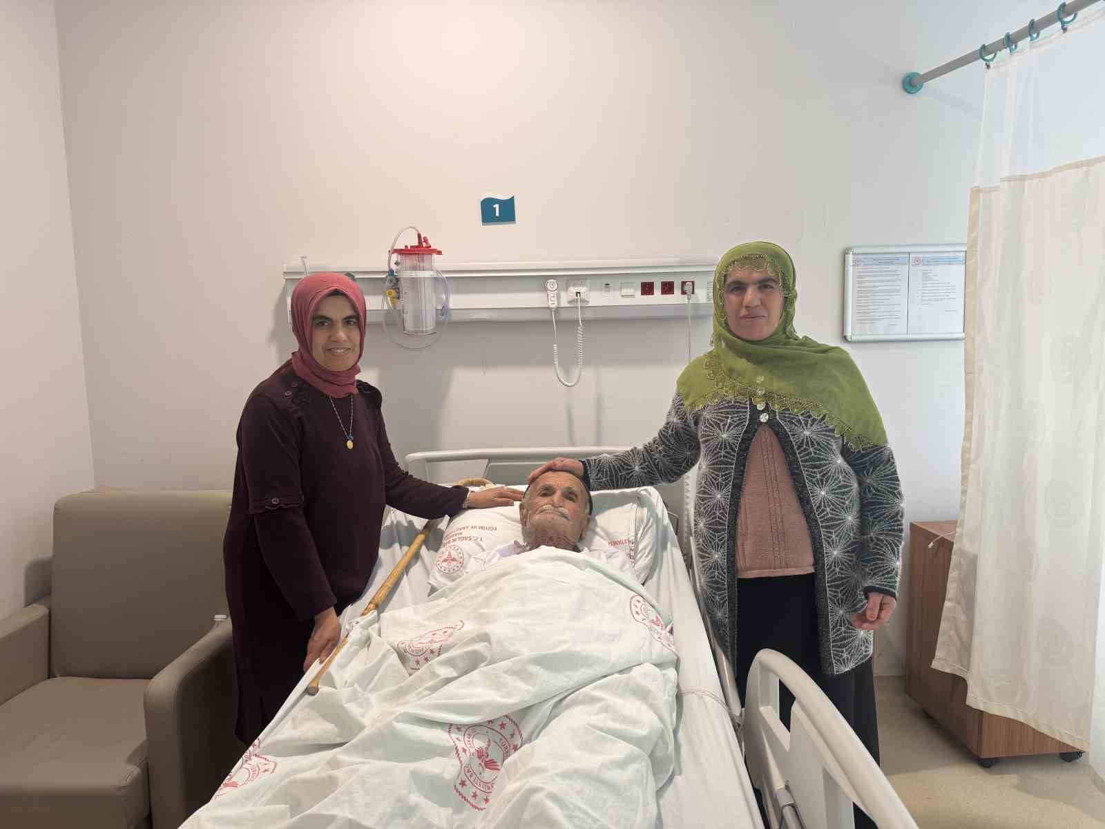 Mardin’de HOLEP yöntemiyle 3 büyük prostat ameliyatı başarıyla gerçekleştirildi
