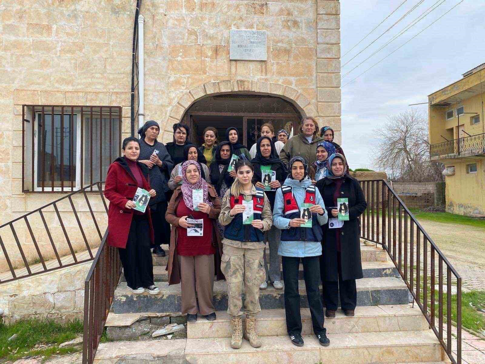 Mardin’de jandarmadan annelere uyuşturucuyla mücadele eğitimi
