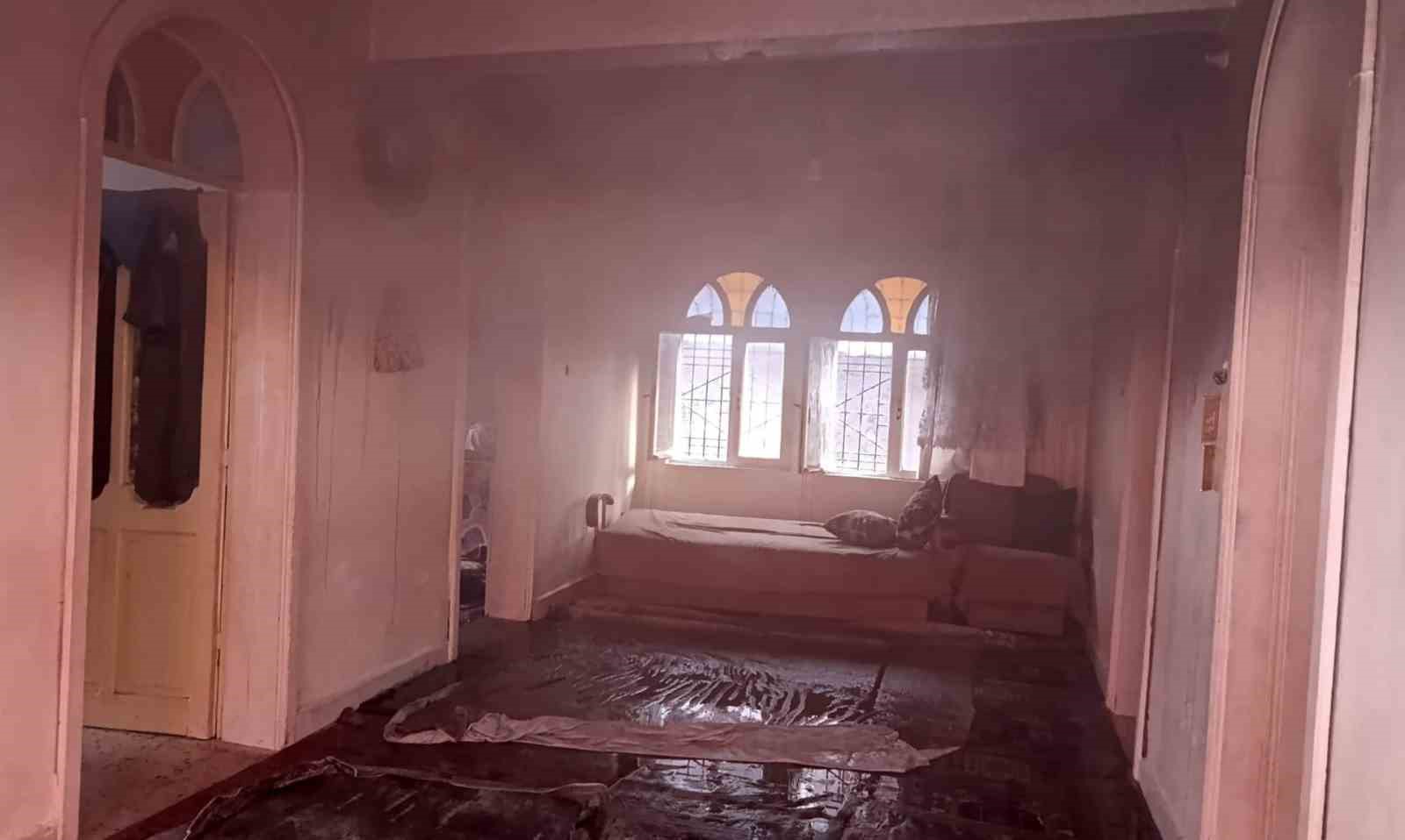 Mardin’de müstakil evde çıkan yangın söndürüldü
