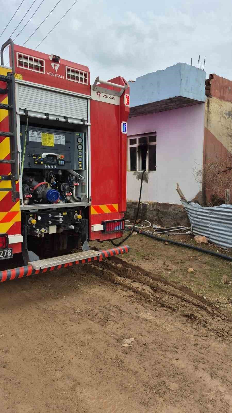 Mardin’de müstakil evde çıkan yangın söndürüldü
