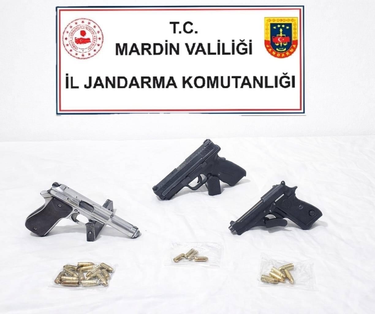 Mardin’de silah ve tarihi eser operasyonu: 3 tutuklama
