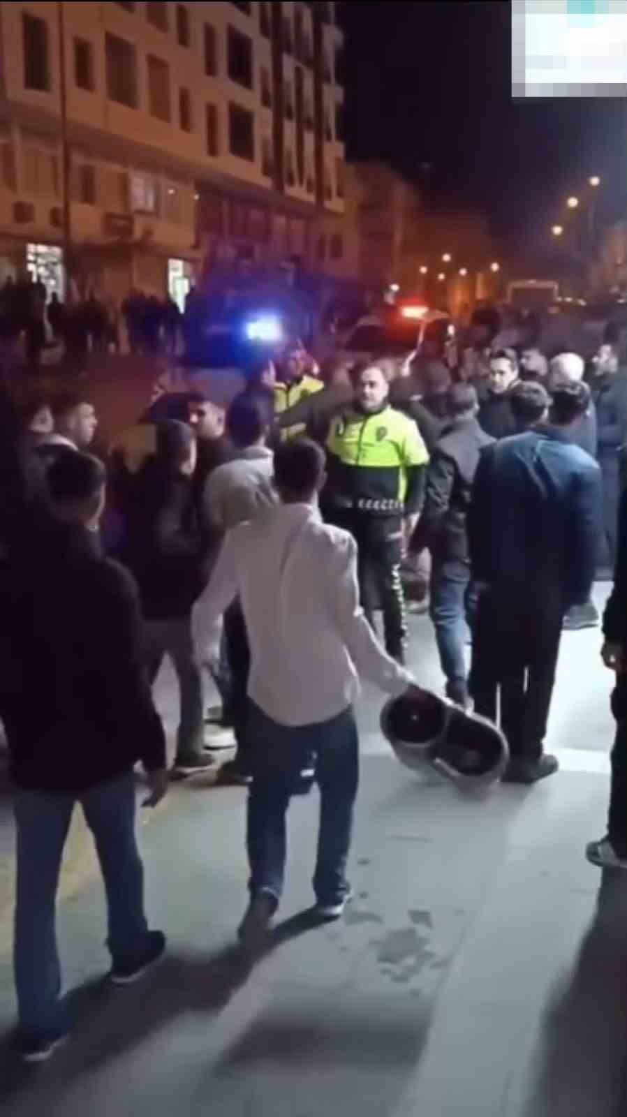 Mardin’de tekmeli, kovalı ve fırçalı kavgada 3 kişi yaralandı
