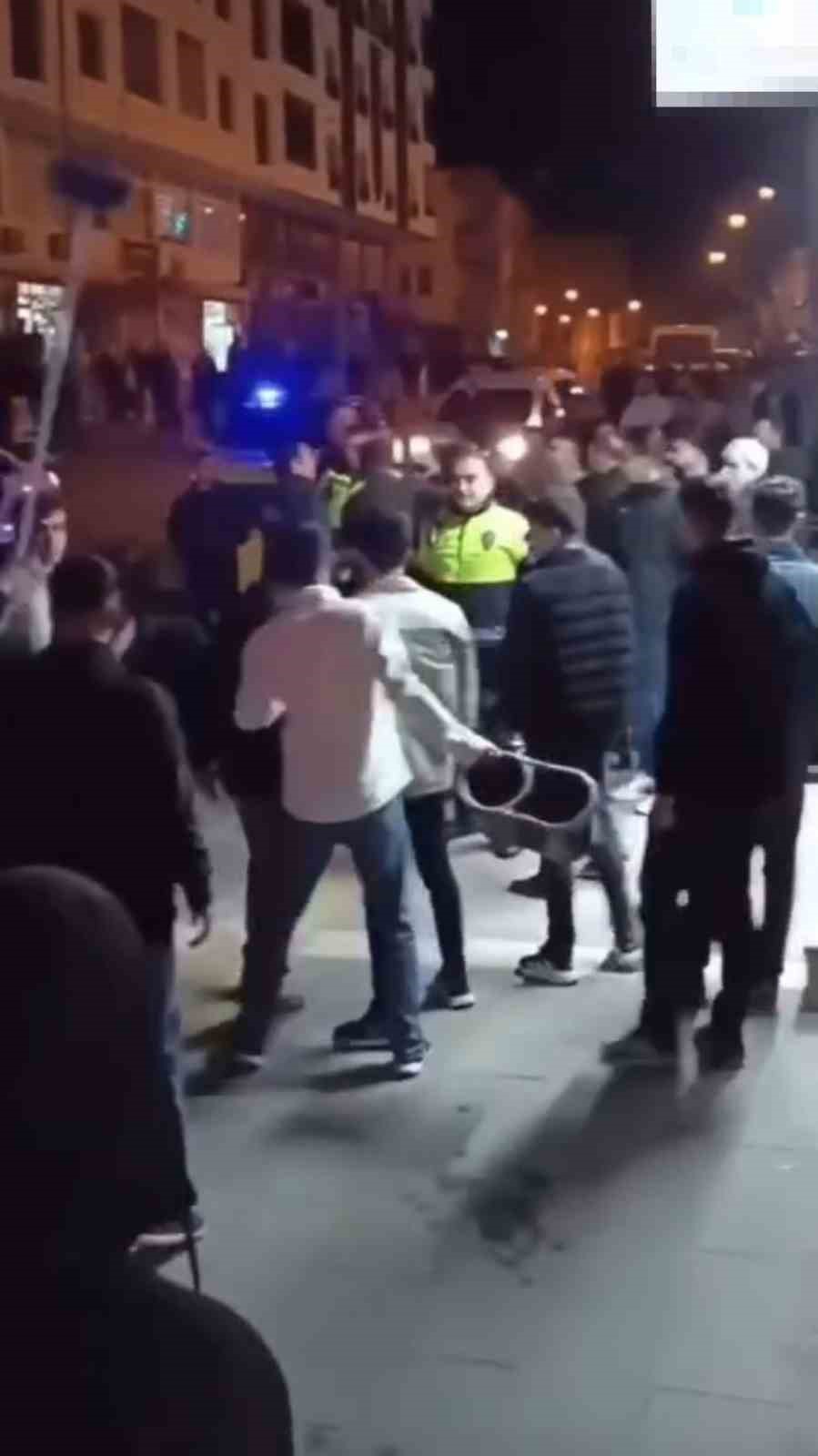 Mardin’de tekmeli, kovalı ve fırçalı kavgada 3 kişi yaralandı
