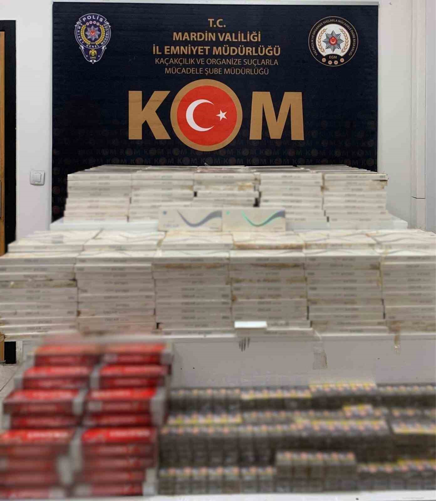 Mardin’de tırlarda 7 bin paket kaçak sigara ele geçirildi
