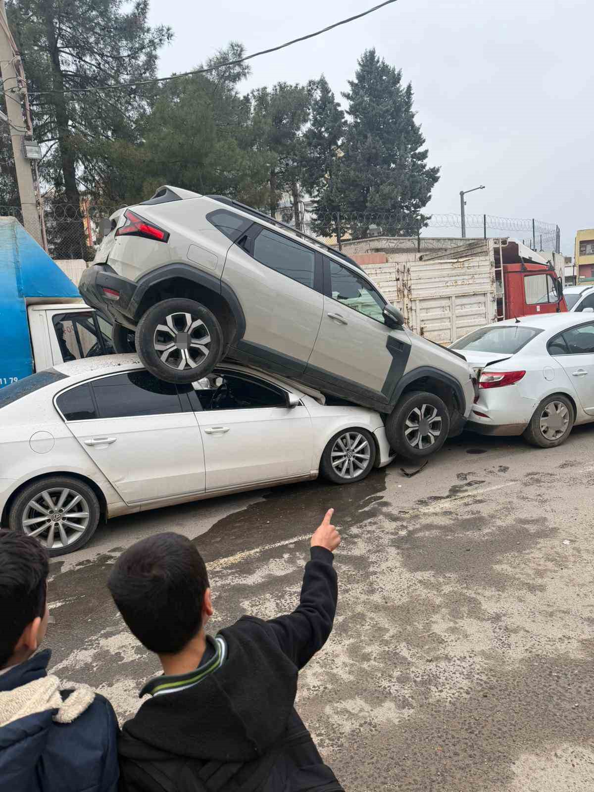 Mardin’de zincirleme trafik kazası

