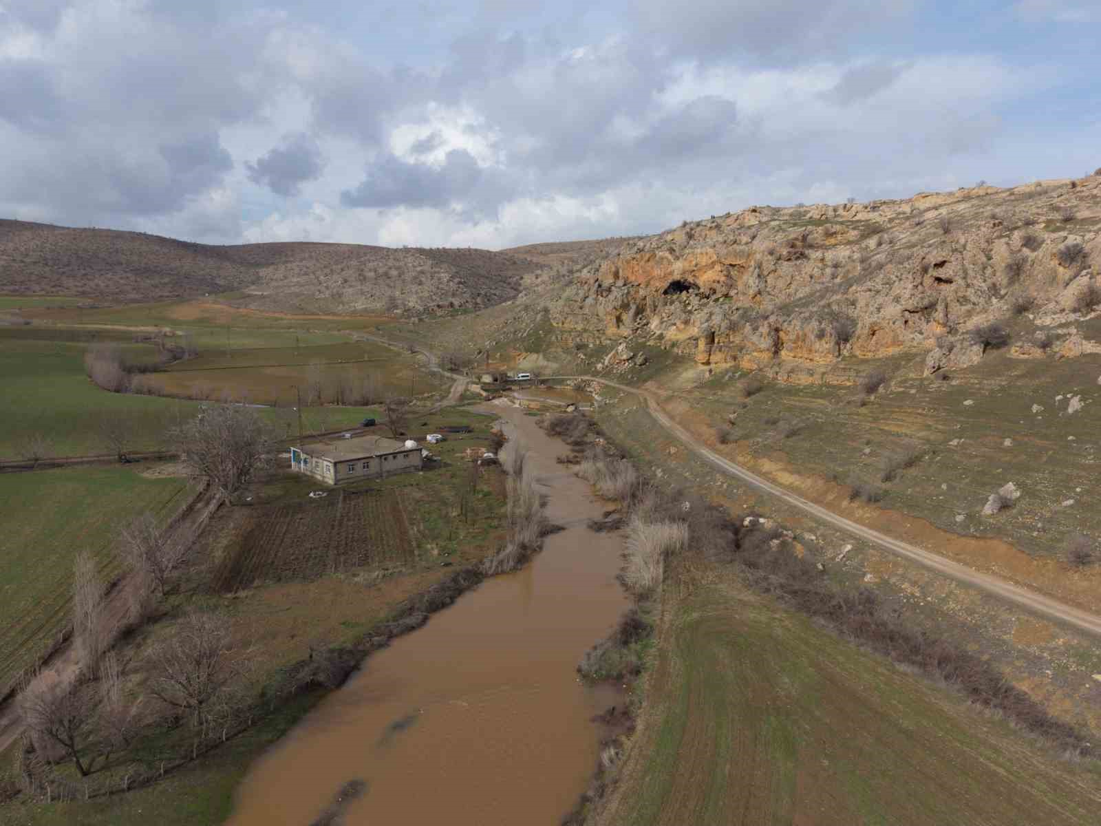 Mardin’in en önemli dinlenme alanlarından olan Reşan Çayı eski ihtişamına kavuştu
