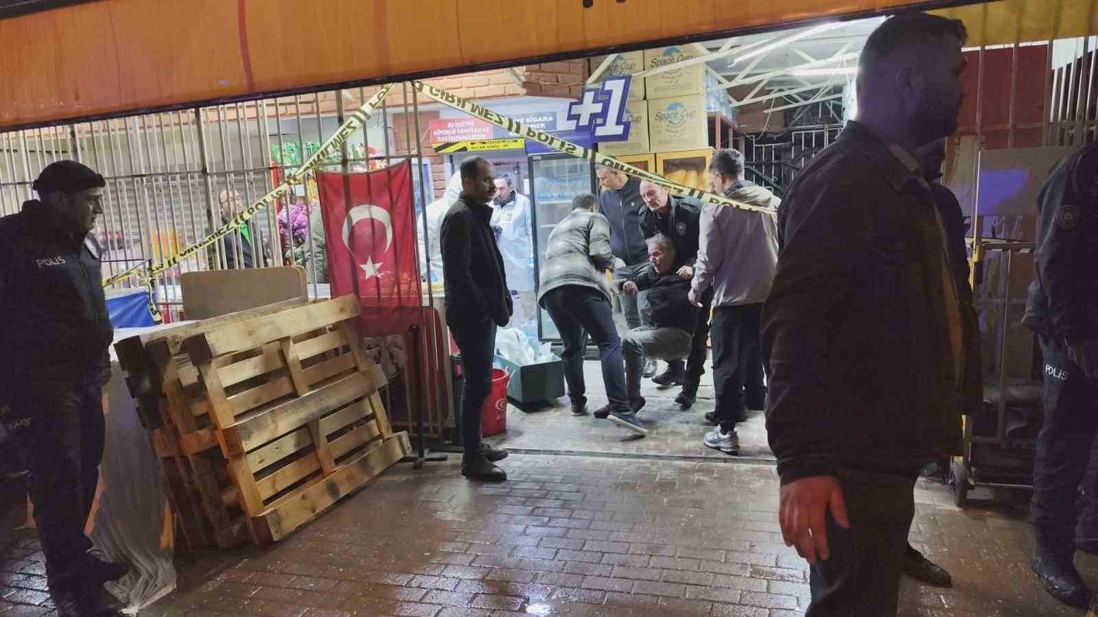 Markette işyeri sahibinin oğlu ile müşteri arasındaki tartışma cinayetle sonuçlandı
