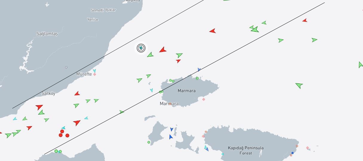 Marmara Denizi’ne atladığı iddia edilen genç için arama çalışması başlatıldı
