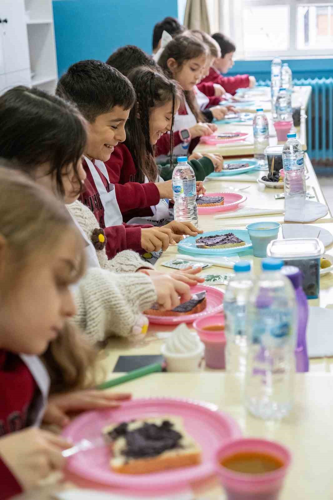 Marmarabirlik minik şeflerle sağlıklı nesiller yetiştiriyor
