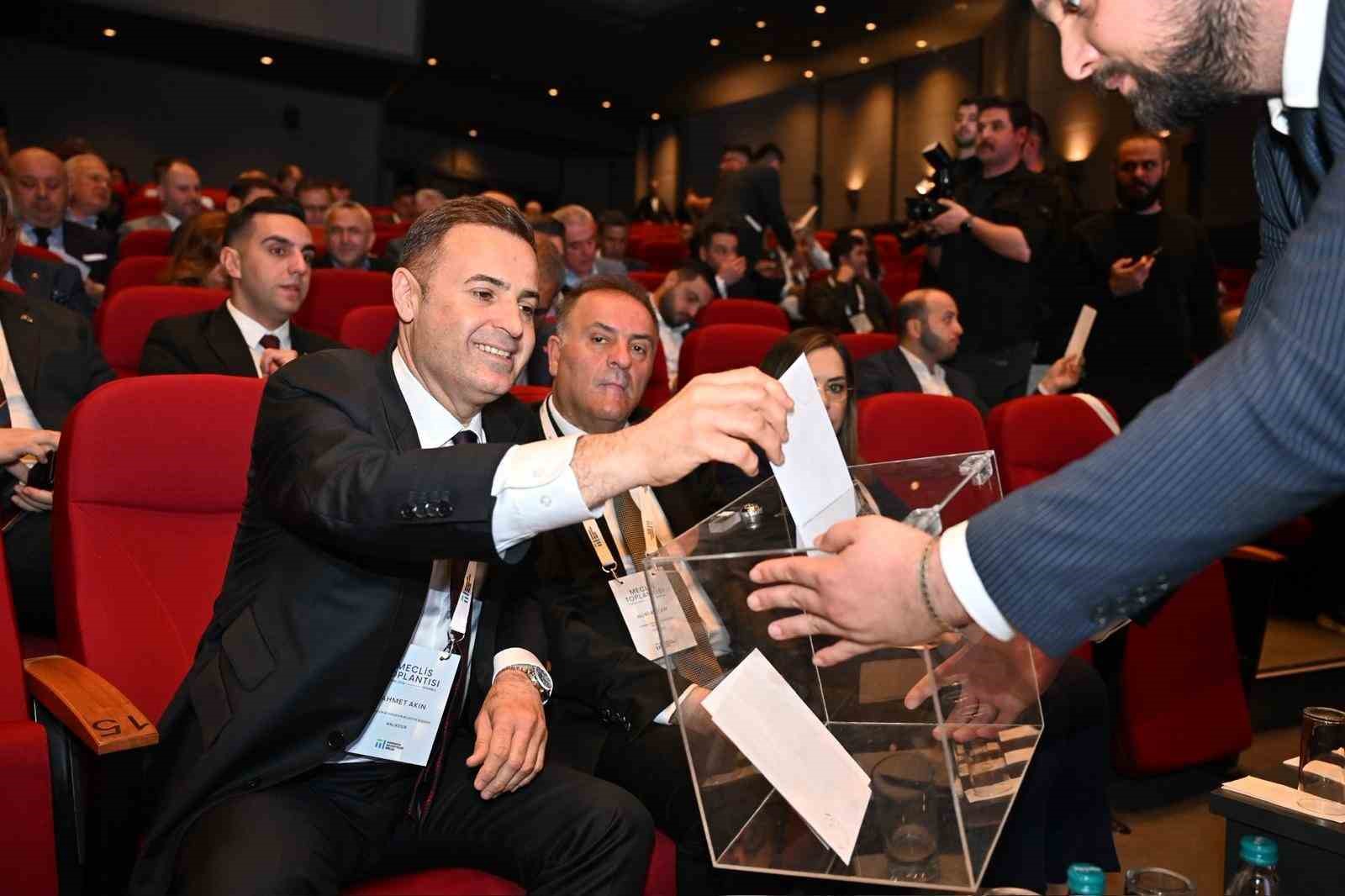 Marmara’nın geleceği Ahmet Akın’a emanet
