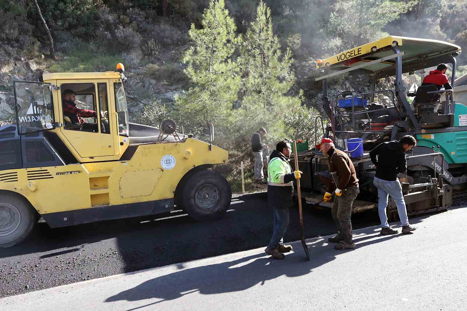 Marmaris Adaköy yolu yeniledi
Marmaris Adaköy yolu yeniledi