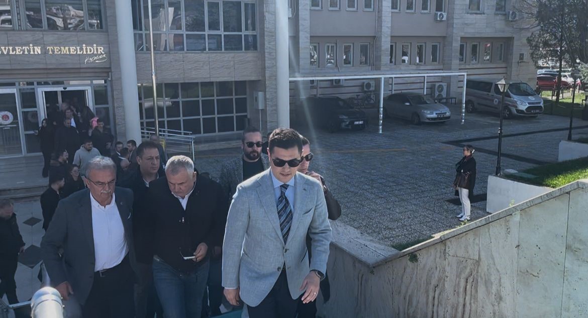 Marmaris Belediye Başkanı Acar Ünlü, kamu görevlisine hakaret suçundan 46 bin 600 TL cezaya çarptırıldı
