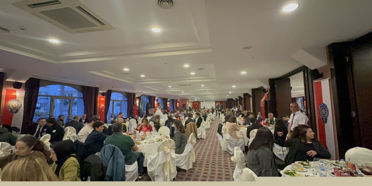 Marmaris İlçe Emniyet Müdürlüğü iftar sofrasını gazi ve şehit yakınları ile paylaştı
