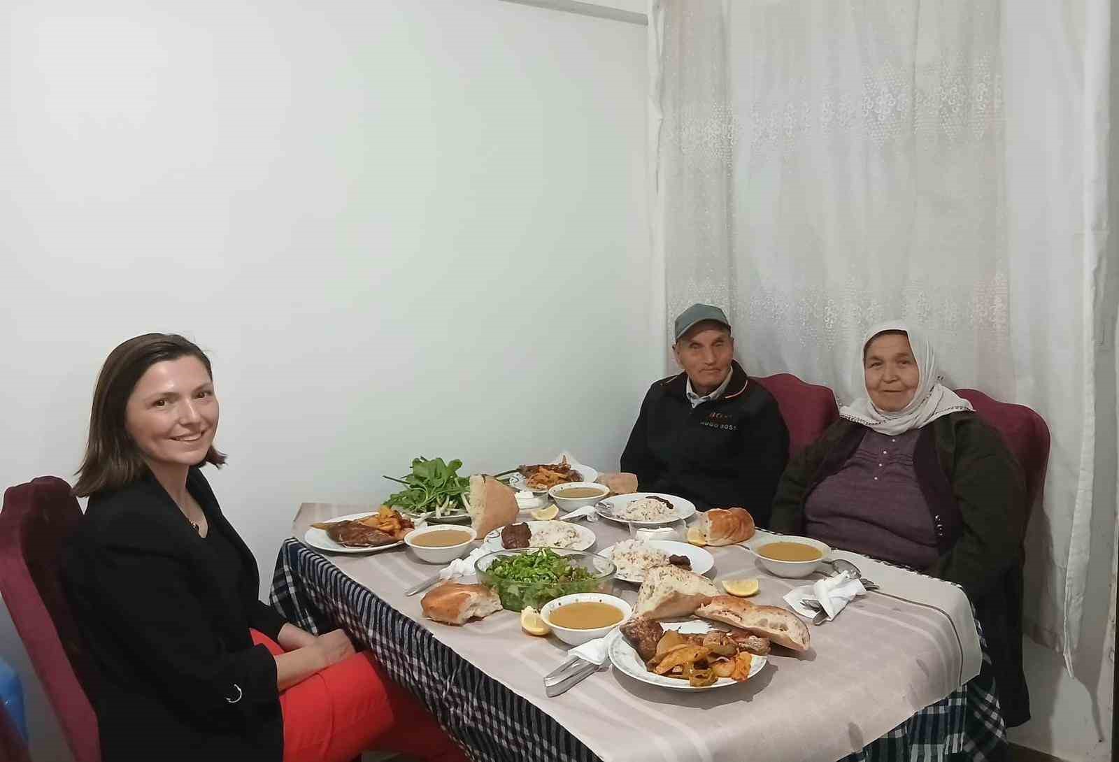 Marmaris Kaymakamı Kaya, şehit ve gazi ailelerini 18 Mart’ta unutmadı
