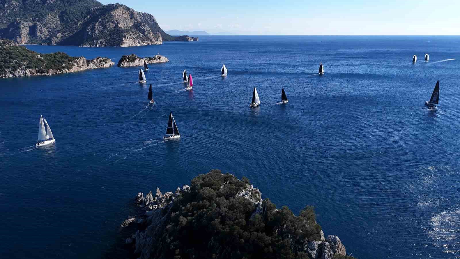 Marmaris Körfezi’nde yine yelkenler fora oldu
