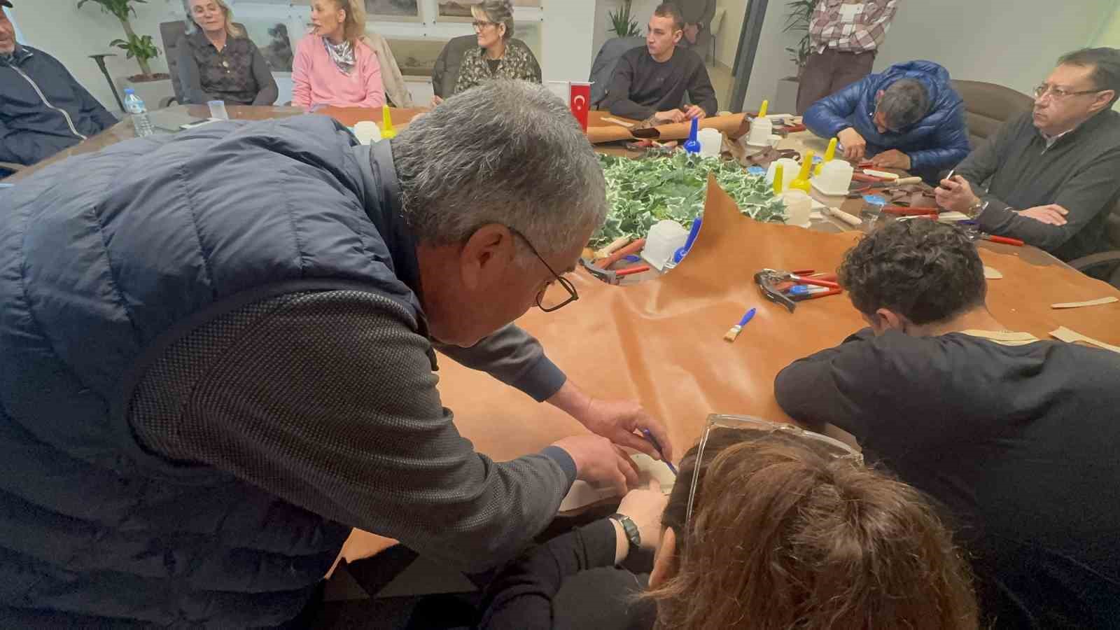 Marmaris’in köklü zanaatı yeniden hayat buluyor
Marmaris’in köklü zanaatı yeniden hayat buluyor