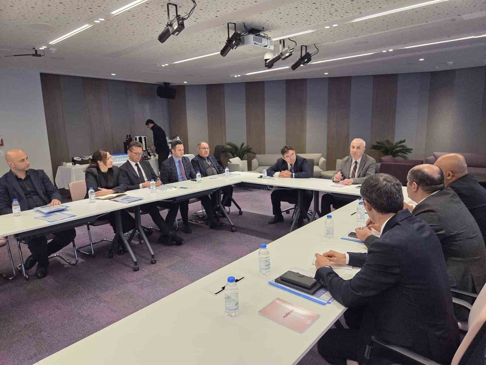 Marmaris’te 2026 eğitim yatırımları için toplantı yapıldı
