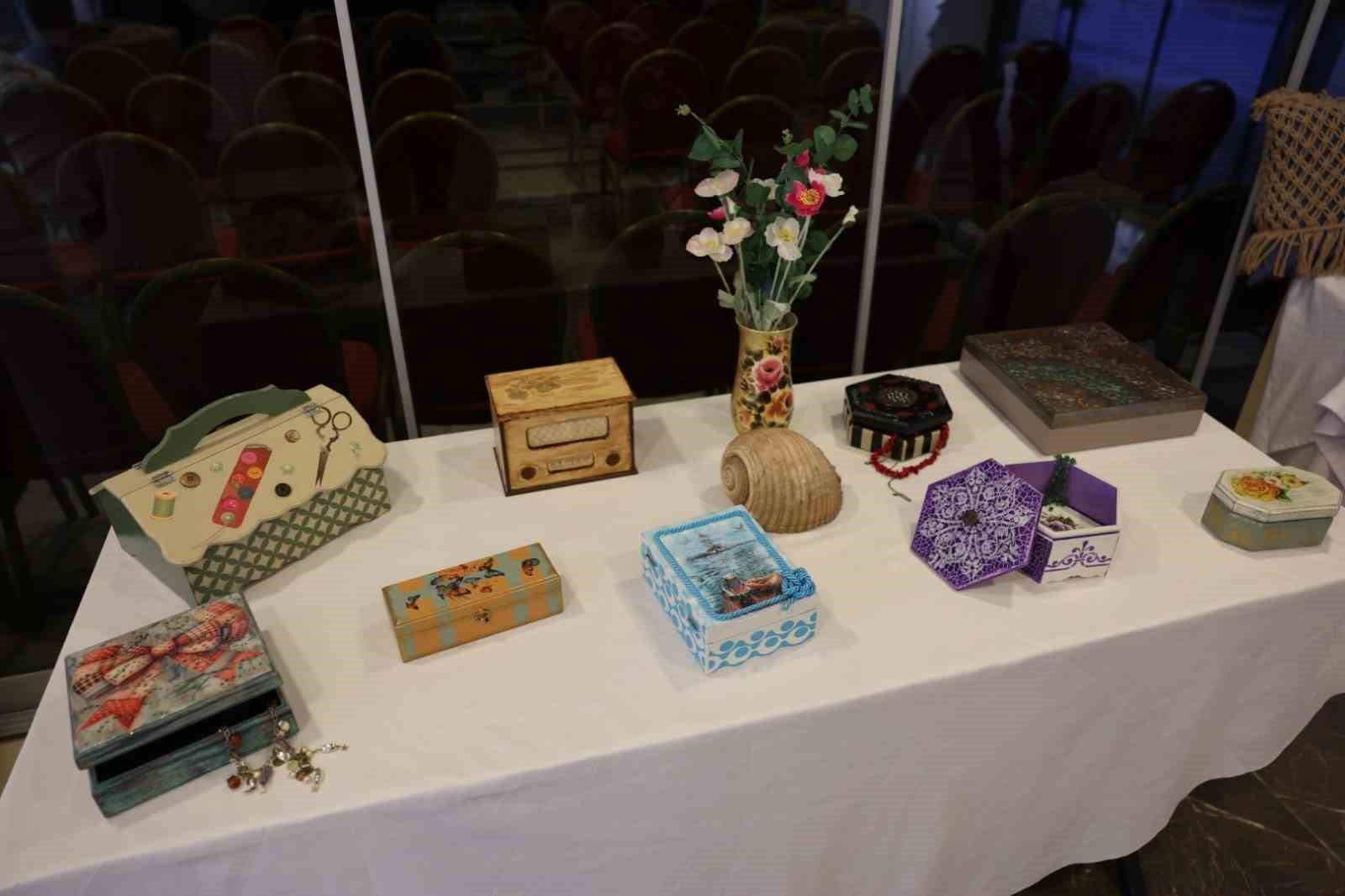 Marmaris’te el emeği eserler görücüye çıktı
