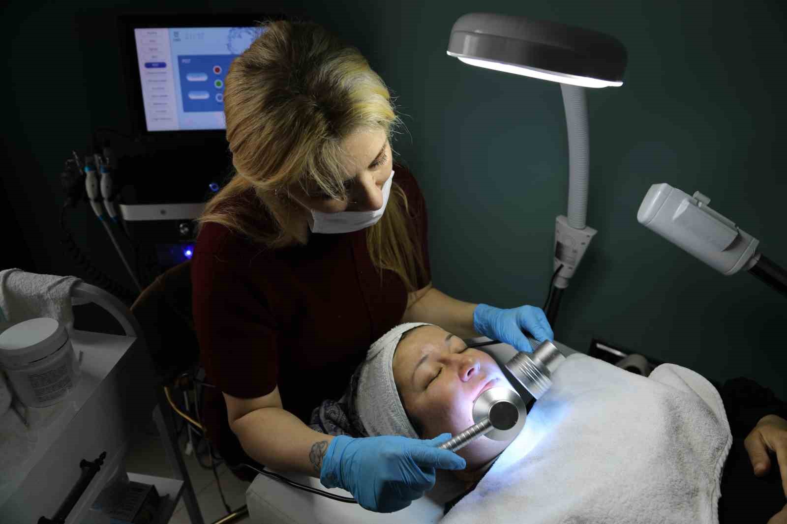 Marmaris’te kadın saha personeline ücretsiz cilt bakımı
