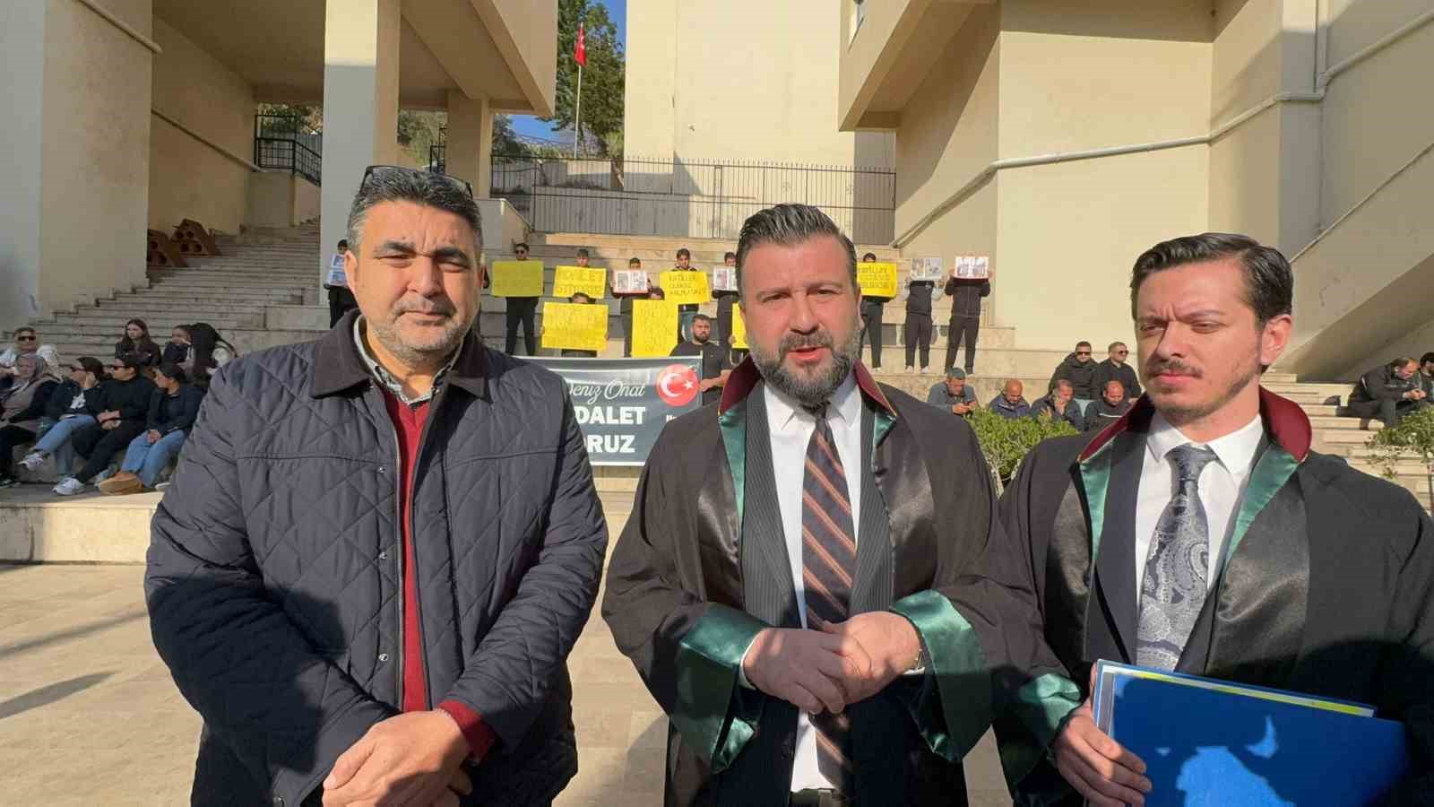 Marmaris’te teknedeki kavgada hayatını kaybeden gencin davası başladı: Adliye önünde "adalet istiyoruz" sesi yükseldi
