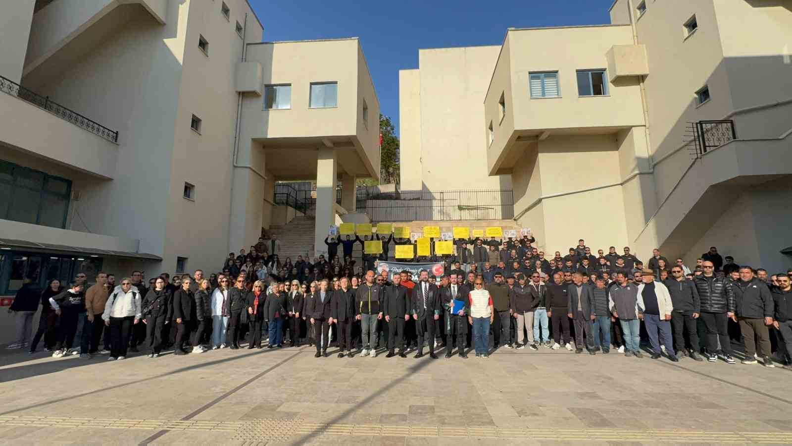 Marmaris’te teknedeki kavgada hayatını kaybeden gencin davası başladı: Adliye önünde "adalet istiyoruz" sesi yükseldi
