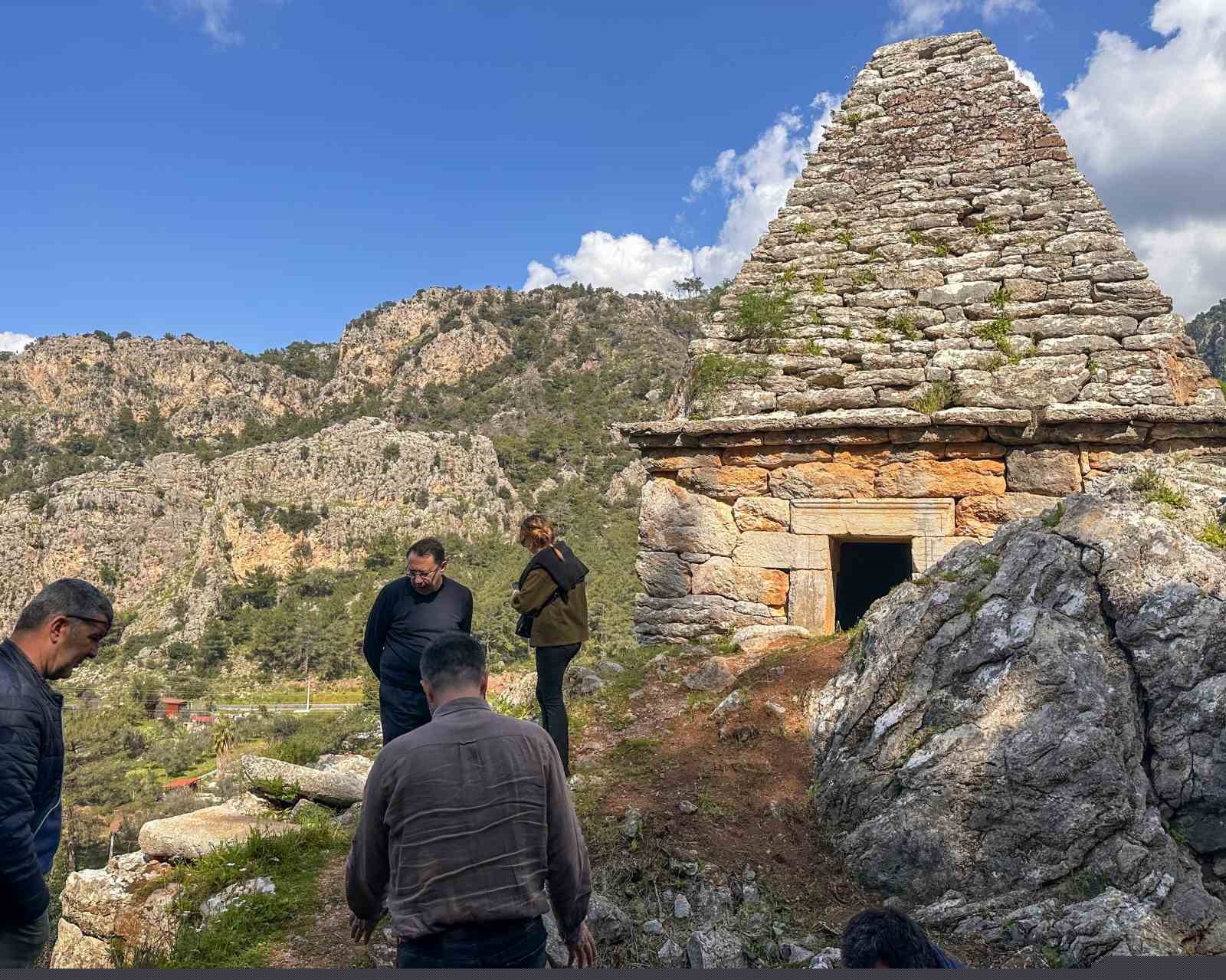 Marmaris’teki Piramit Mezar koruma altına alınıyor
Marmaris’teki Piramit Mezar koruma altına alınıyor