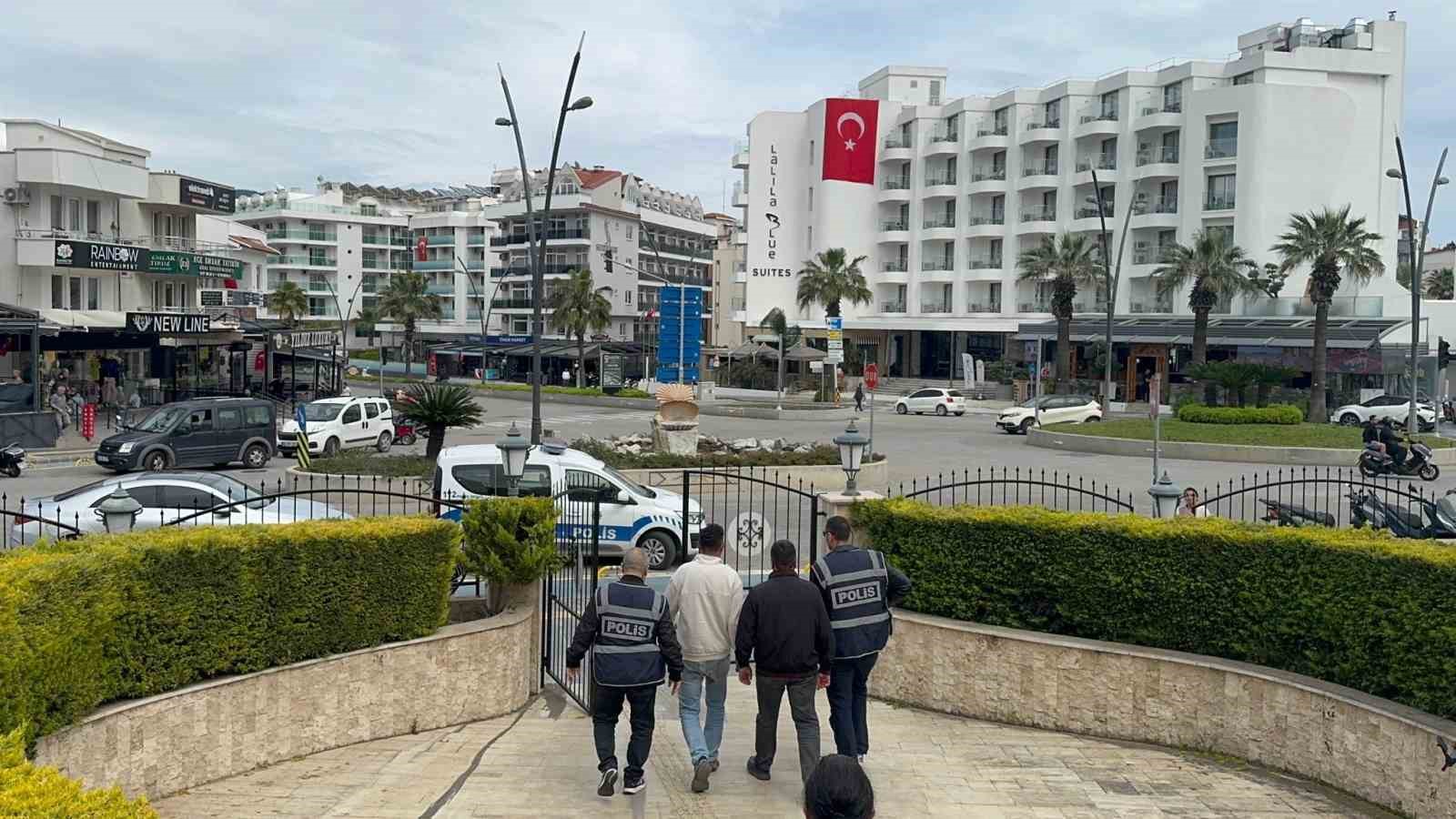 Marmaris’teki ’vinç’ kazasında gözaltına alınan 2 kişi tutuklandı
