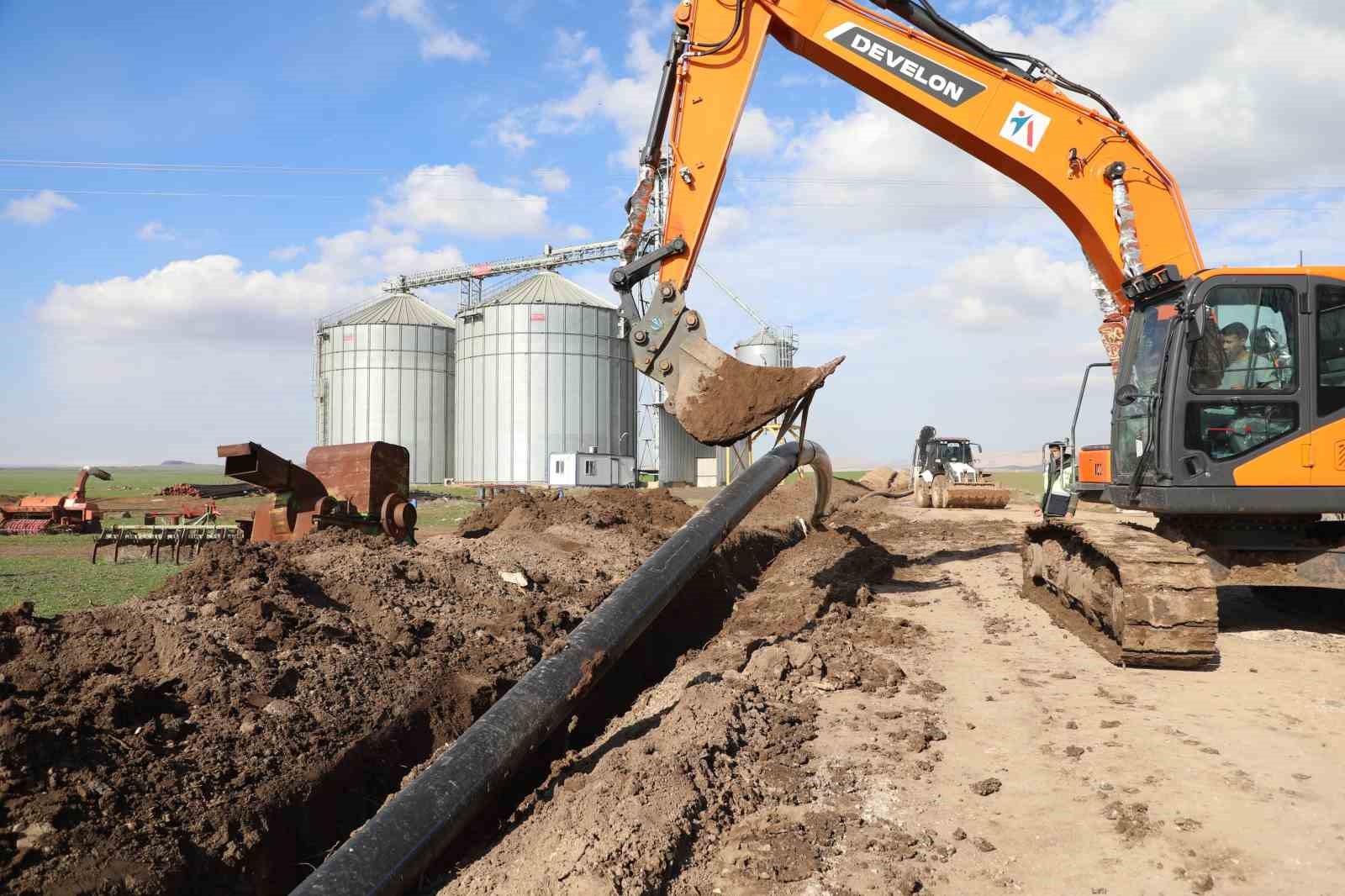 MARSU, Mardin’in en büyük grup içme suyu hattında yenileme çalışması başlattı
MARSU, Mardin’in en büyük grup içme suyu hattında yenileme çalışması başlattı