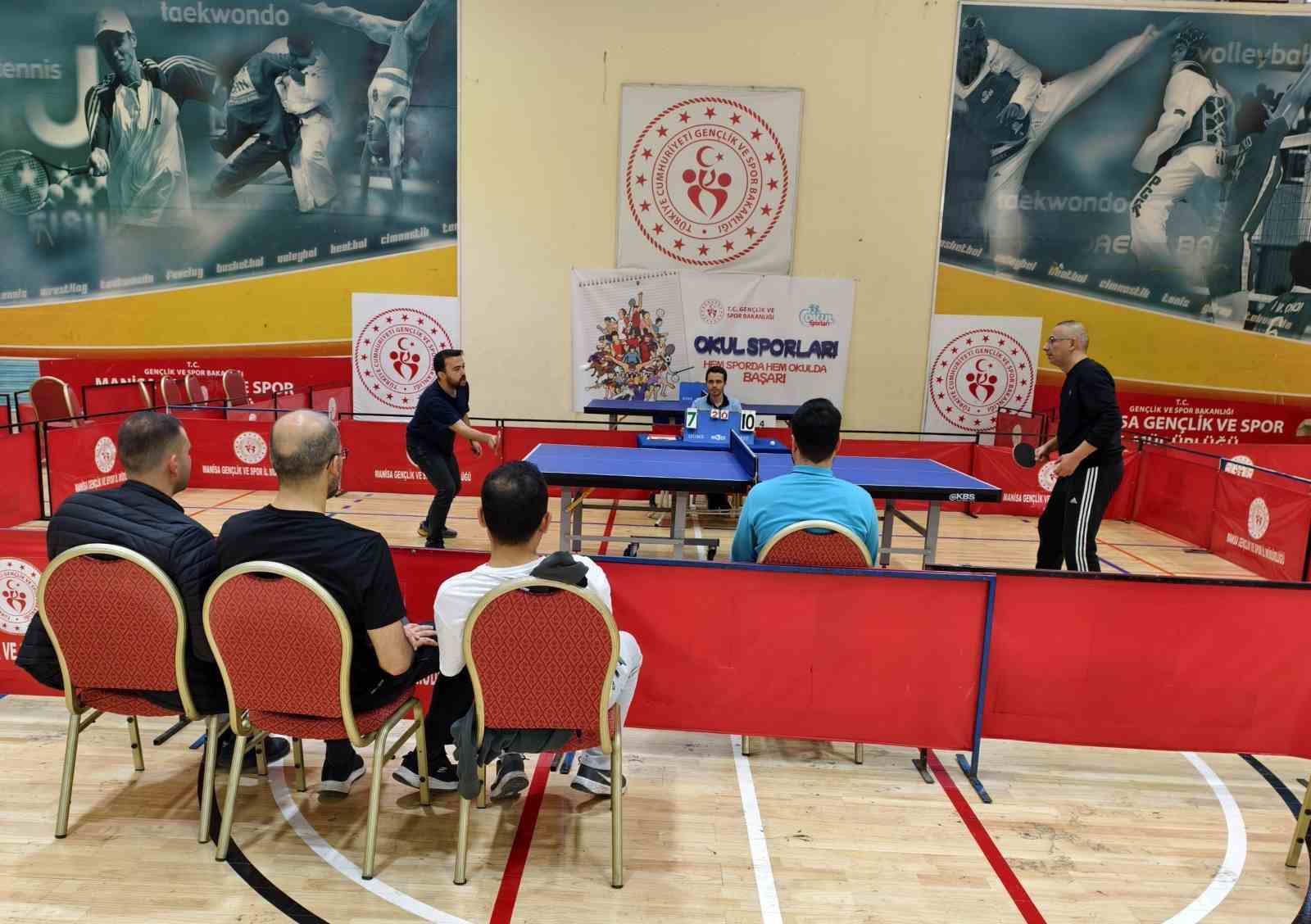 Masa tenisi turnuvasında birincilik Merkezefendi’nin
