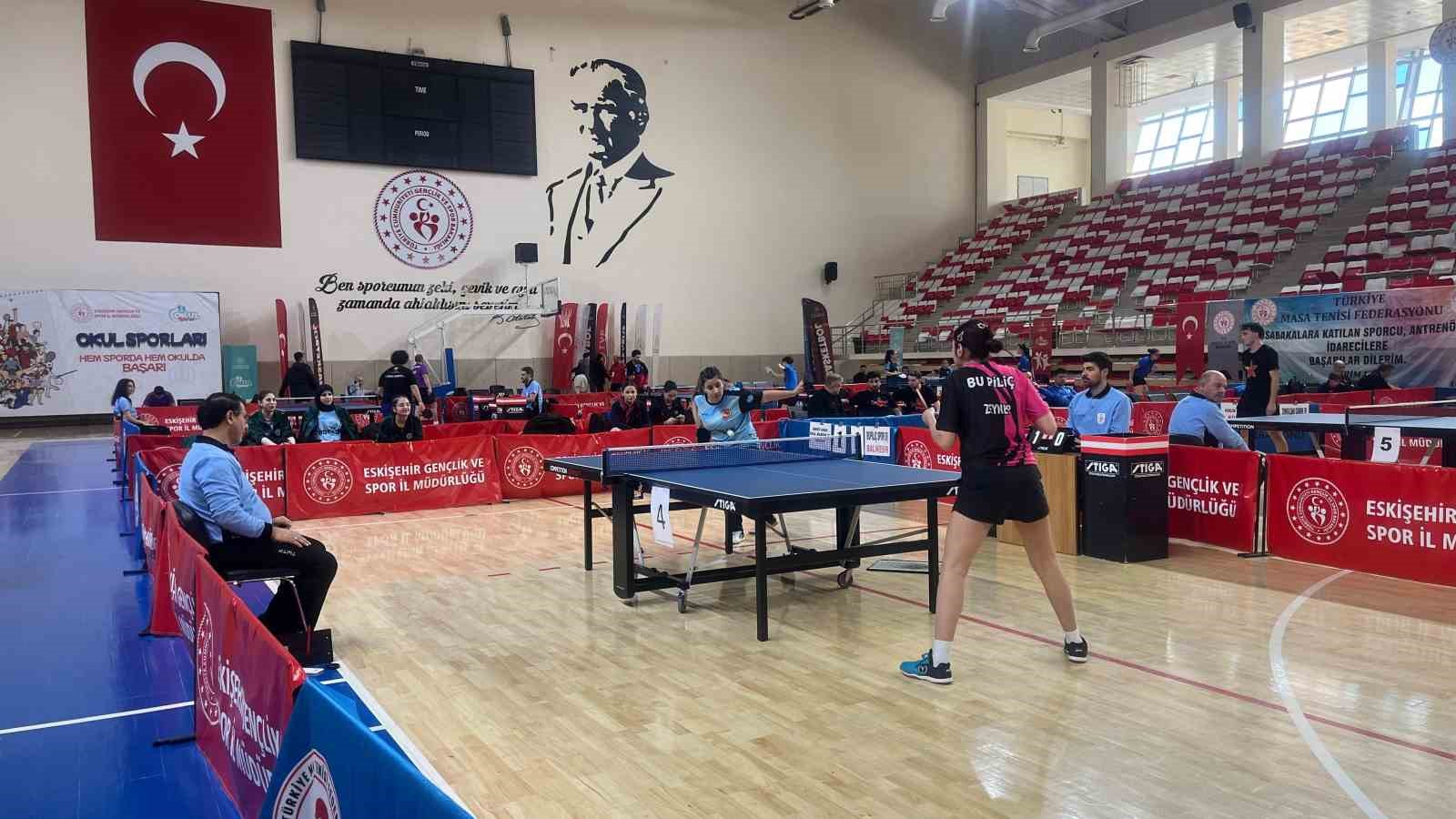 Masa tenisinin kalbi Eskişehir’de attı: 120 sporcu kıyasıya yarıştı
