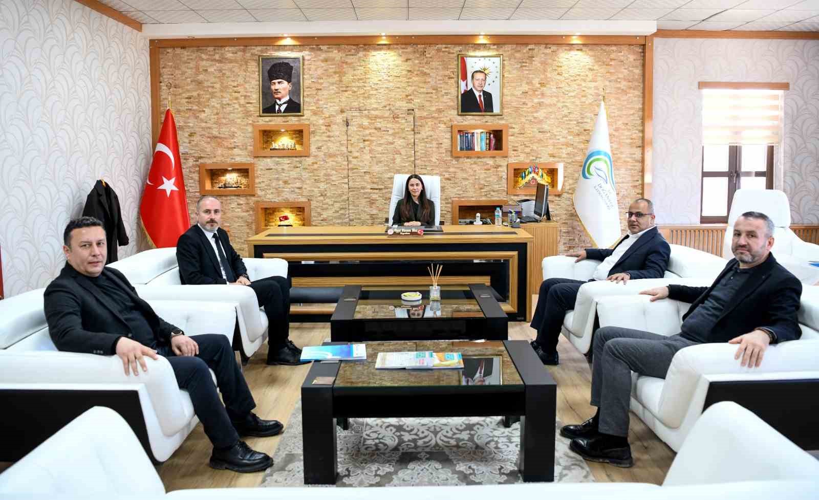 Maski’den Doğanyol’a 25 milyonluk altyapı hamlesi
Maski’den Doğanyol’a 25 milyonluk altyapı hamlesi